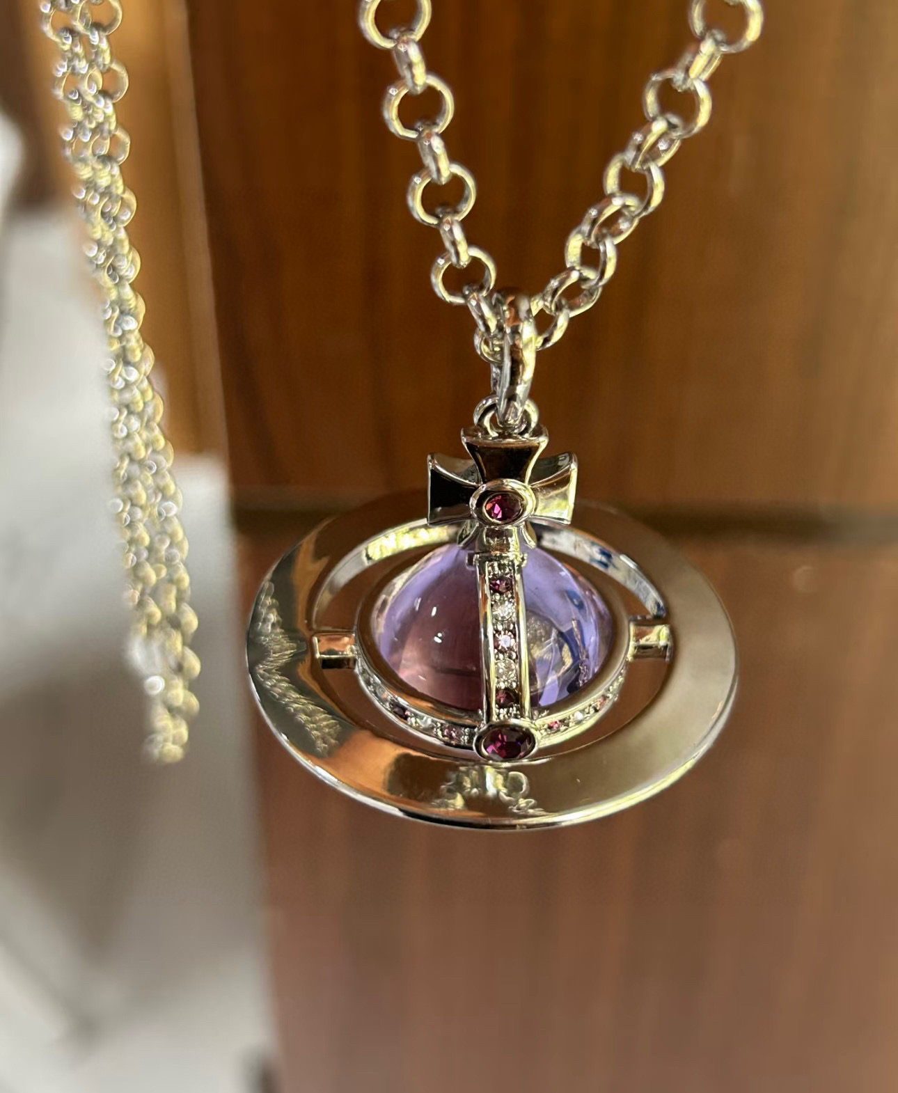 Vivienne Westwood 𝐕𝐢𝐯𝐢𝐞𝐧𝐧𝐞 𝐖𝐞𝐬𝐭𝐰𝐨𝐨𝐝