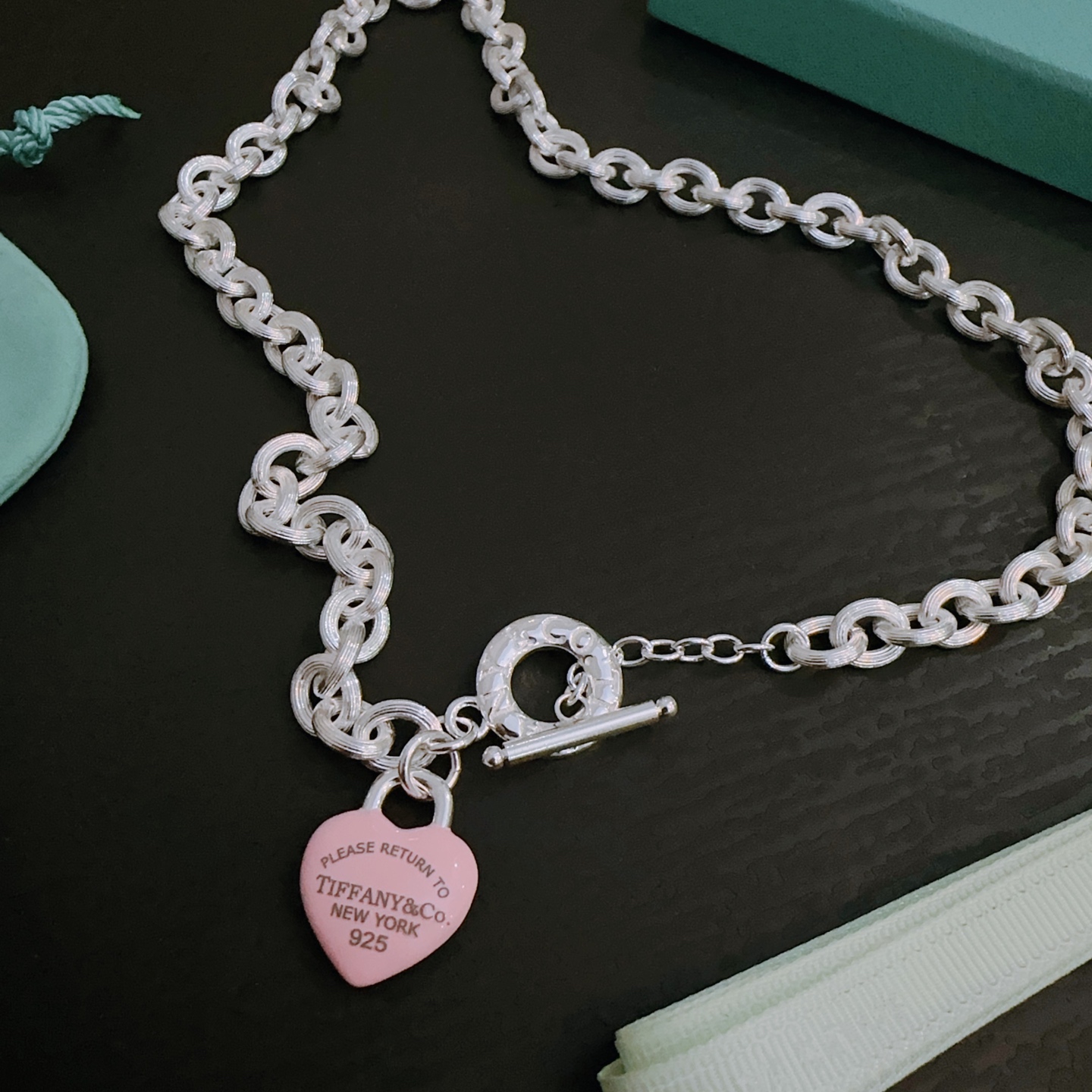 NO:112961,Genuine new Tiffany necklace TIFFNY&CO. The counter Seiko silver version has the same style as the stars, retro and old style, original reproduction, purely handmade, authentic fashion essential for opening molds, both men and women can wear, couples have the same style as the rock punk silver style, trendy and versatile, the same style as the official website (55cm), jewelry boutique, tiffany, necklace19860909正品新款蒂芙尼项链 TIFFNY&CO. 专柜精工银版本明星同款 复古做旧风 原版复刻 纯手工打造 ～正品开模潮流时尚必备 男女均可佩戴 情侣款同款 摇滚朋克银风格 潮流百搭 官网同款（55cm）,饰品精品,tiffany,necklace,Jewelry