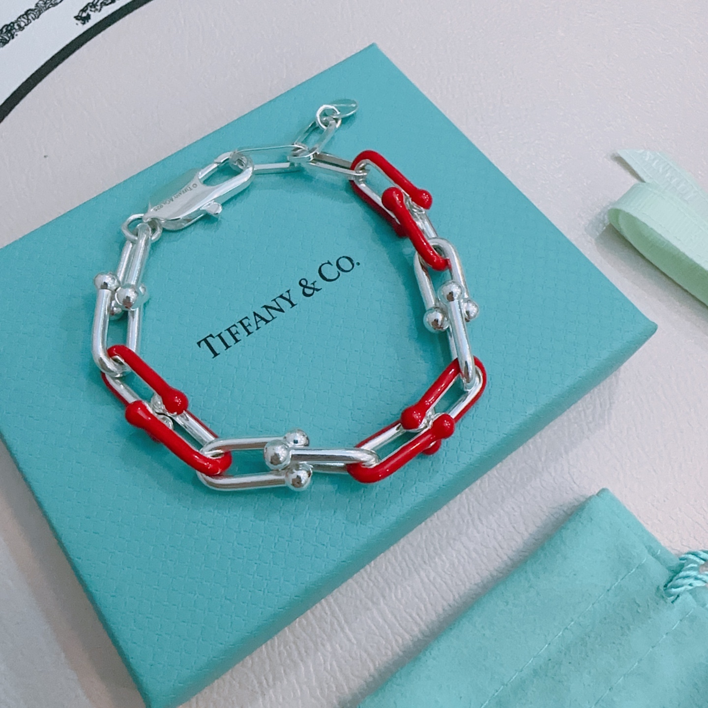 NO:111008,New Franc Tiffany Bracelet TIFFNY&CO. Counter Seiko Silver Version The same style as the stars, retro and old style, original reproduction, purely handmade, authentic model opening trendy and fashion essentials, both men and women can wear, couple style, rock punk silver style, trendy and versatile, same style on the official website, fine jewelry, tiffany, bracelet19860909新款法郎蒂芙尼手链 TIFFNY&CO. 专柜精工银版本明星同款 复古做旧风 原版复刻 纯手工打造 ～正品开模潮流时尚必备 男女均可佩戴 情侣款同款 摇滚朋克银风格 潮流百搭 官网同款,饰品精品,tiffany,bracelet,Jewelry