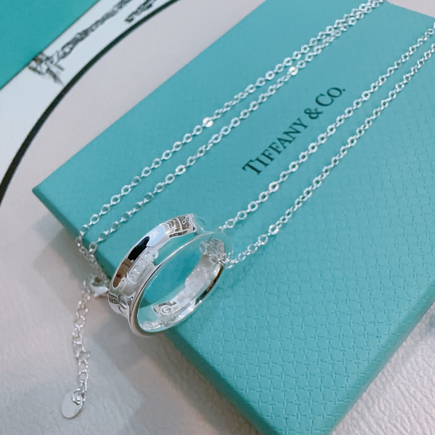 NO:111426,Tiffany Necklace TIFFNY&CO. The counter Seiko Silver version has the same style, retro and old style, original reproduction, purely handmade, authentic model opening trendy and fashion essentials, both men and women can wear it, couple style, rock punk silver style, trendy and versatile, the same style on the official website (60cm), jewelry quality, tiffany, necklace19860909蒂芙尼项链TIFFNY&CO. 专柜精工银版本明星同款 复古做旧风 原版复刻 纯手工打造 ～正品开模潮流时尚必备 男女均可佩戴 情侣款同款 摇滚朋克银风格 潮流百搭 官网同款（60cm）,饰品精品,tiffany,necklace,Jewelry