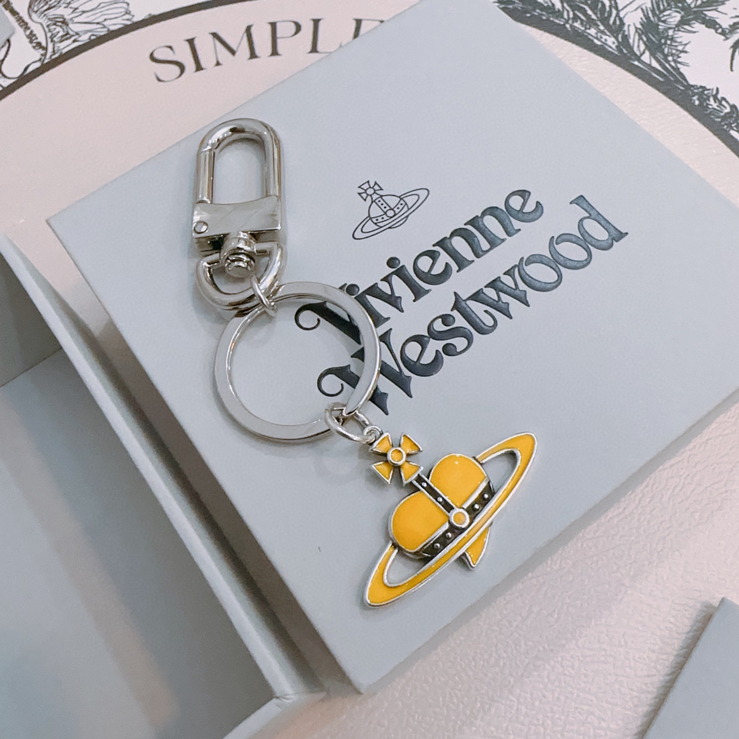 NO:112281,New product releases Queen Mother’s keychain, bag buckle, latest style, bag hanging ornaments, the same style, Anger Forest series, classic co-branded design concept keychain series, details are used to treat the version, non-market bright style, this model has been released, the Queen Mother’s best selling model, very easy to match with trendy backpacks, jewelry boutiques, backpacks, keychain19860909新品发布 西太后钥匙扣 包包扣 最新款包包挂饰档次更高明星同款Anger Forest系列经典款联名设计理念钥匙扣系列 细节对版做旧处理 非市面亮面版型 这款一直在出 西太后里面热卖款 非常好搭配潮流背包,饰品精品,backpacks,keychain,Jewelry