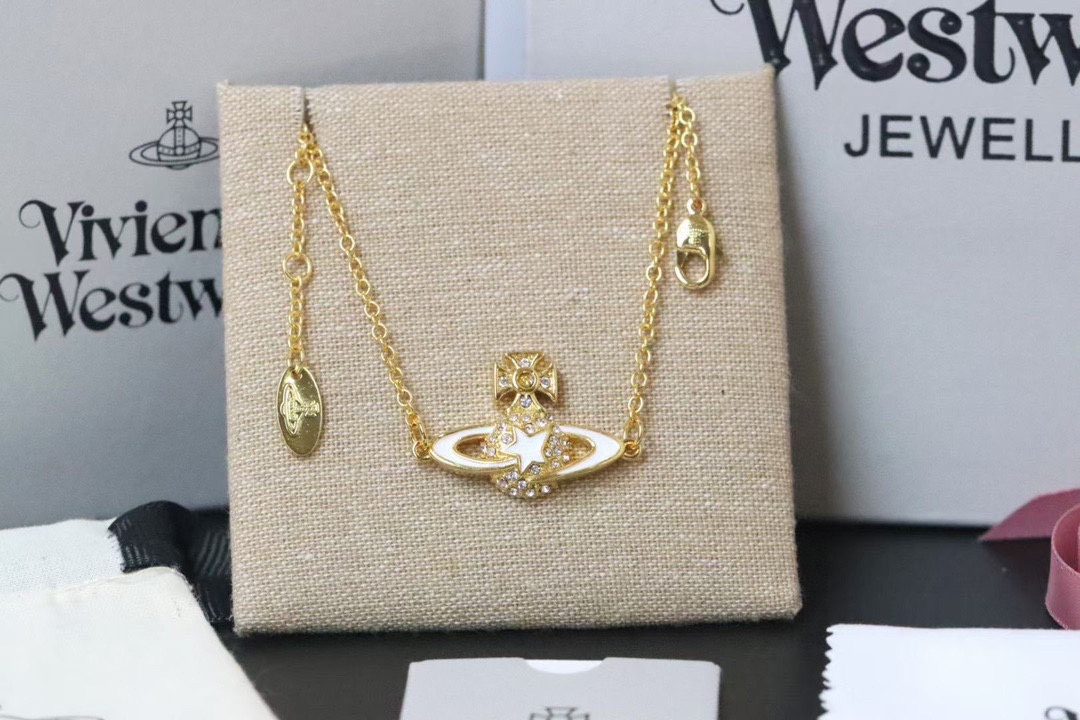 NO:112713,New product (high quality) Queen Mother-in-law Vivienne gold-edged white enamel meteor Saturn bracelet punk style, super cool white stars, full of mystery!  No girl can refuse such a beautiful necklace!  !  The stars surround Saturn, full of design sense. Simple and atmospheric ins style, is a must-have item for every girl. Cream color, super sweet and cute~ High-quality, homemade real photos refer to the following picture (please don't steal pictures and sell the bad version! Please check the real photos), jewelry quality, necklace, bracelet19860909新品（ 高品质） 西太后 Vivienne 金边白色搪瓷流星土星手链 朋克风,超级酷白色星星,神秘感满满！没有女孩子能拒绝这么好看的项链！！星星环绕土星,设计感满满.简约大气ins风十足,是每个女孩都必备的单品.奶油色系,超甜超可爱～ 高品质、自家实拍参考如下图（请不要盗图卖差版！认准图片实拍）,饰品精品,necklace,bracelet,Jewelry