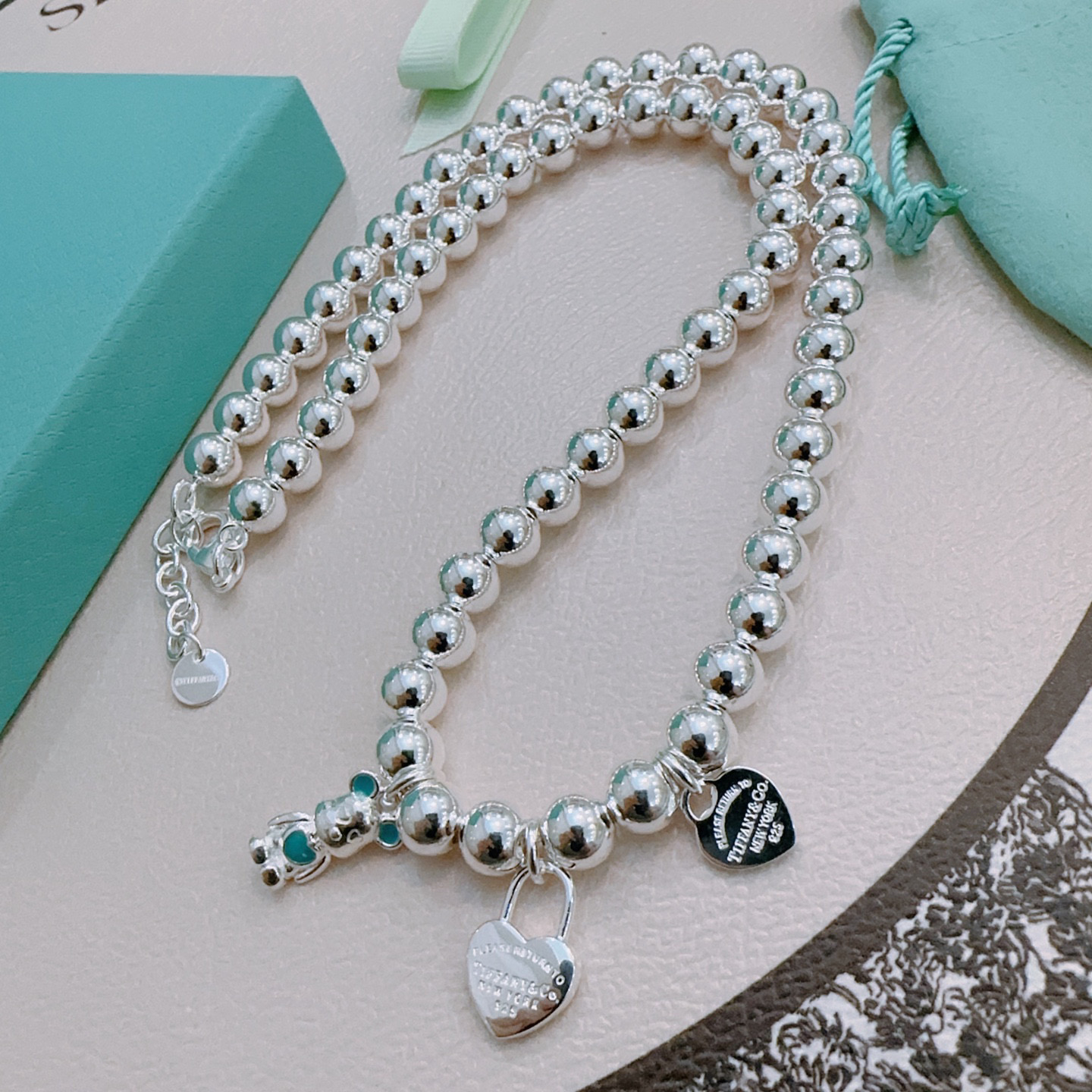 NO:112993,Tiffany Necklace TIFFNY&CO. The counter Seiko Silver version has the same style, retro and old style, original reproduction, purely handmade, authentic model opening trendy and fashion essentials, both men and women can wear, couple style, rock punk silver style, trendy and versatile, the same bead size of the official website is 8m (50cm 5cm extended), jewelry quality, tiffany, necklace19860909蒂芙尼项链TIFFNY&CO. 专柜精工银版本明星同款 复古做旧风 原版复刻 纯手工打造 ～正品开模潮流时尚必备 男女均可佩戴 情侣款同款 摇滚朋克银风格 潮流百搭 官网同款珠子尺寸8m（50cm 5cm延长）,饰品精品,tiffany,necklace,Jewelry