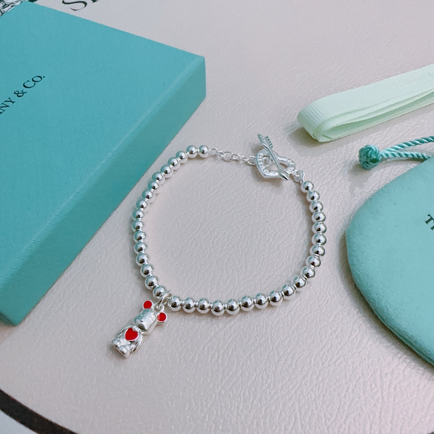 NO:113004,Tiffany bracelet TIFFNY&CO. The counter Seiko silver version has the same style as the stars, retro and old style, original reproduction, purely handmade, authentic model opening trendy and fashion essentials, both men and women can wear it, the same style as the couple, the same style as the rock punk silver style, the trendy and versatile, the same style as the official website, the fine jewelry, tiffany, bracelet19860909蒂芙尼手链 TIFFNY&CO. 专柜精工银版本明星同款 复古做旧风 原版复刻 纯手工打造 ～正品开模潮流时尚必备 男女均可佩戴 情侣款同款 摇滚朋克银风格 潮流百搭 官网同款,饰品精品,tiffany,bracelet,Jewelry