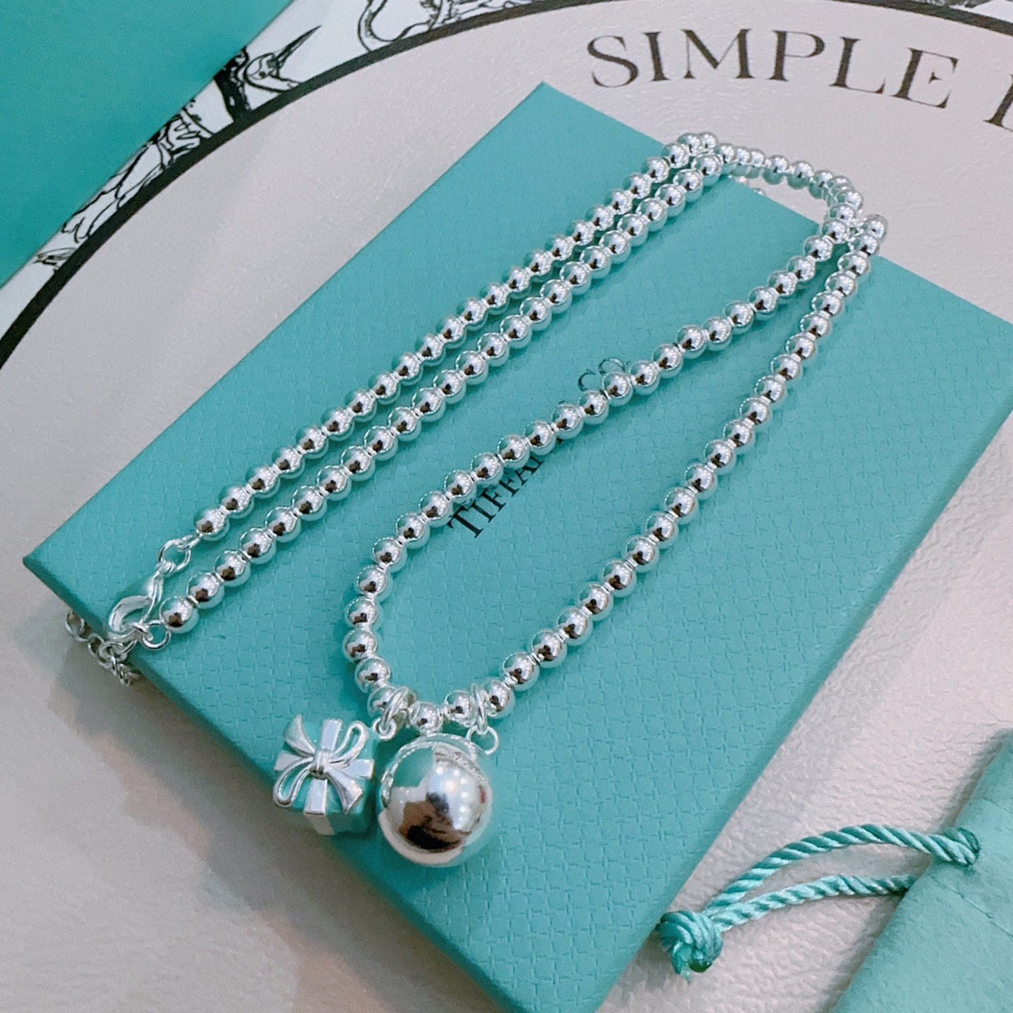 NO:114654,Tiffany Necklace TIFFNY&CO. The counter Seiko Silver version has the same style, retro and old style, original reproduction, purely handmade, authentic model opening, fashion essentials, both men and women can wear, couple style, rock punk silver style, trendy and versatile, same style on the official website, fine jewelry, tiffany, necklace19860909蒂芙尼项链TIFFNY&CO. 专柜精工银版本明星同款 复古做旧风 原版复刻 纯手工打造 ～正品开模潮流时尚必备 男女均可佩戴 情侣款同款 摇滚朋克银风格 潮流百搭 官网同款,饰品精品,tiffany,necklace,Jewelry