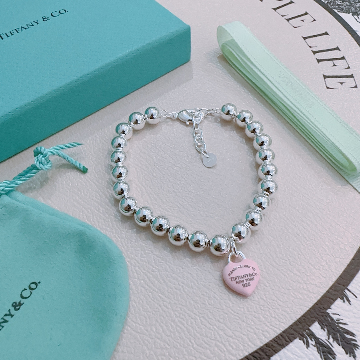 NO:115429,Genuine new Tiffany bracelet TIFFNY&CO. Counter Seiko Silver version bracelet same as the stars, retro and old style, original reproduction, purely handmade, authentic model opening trendy and fashion essentials, both men and women can wear, couple style, rock punk silver style, trendy and versatile, same style on the official website (8m adjustable), jewelry quality, tiffany, bracelet19860909正品新款蒂芙尼手链 TIFFNY&CO. 专柜精工银版本手链明星同款 复古做旧风 原版复刻 纯手工打造 ～正品开模潮流时尚必备 男女均可佩戴 情侣款同款 摇滚朋克银风格 潮流百搭 官网同款（8m 可调节）,饰品精品,tiffany,bracelet,Jewelry