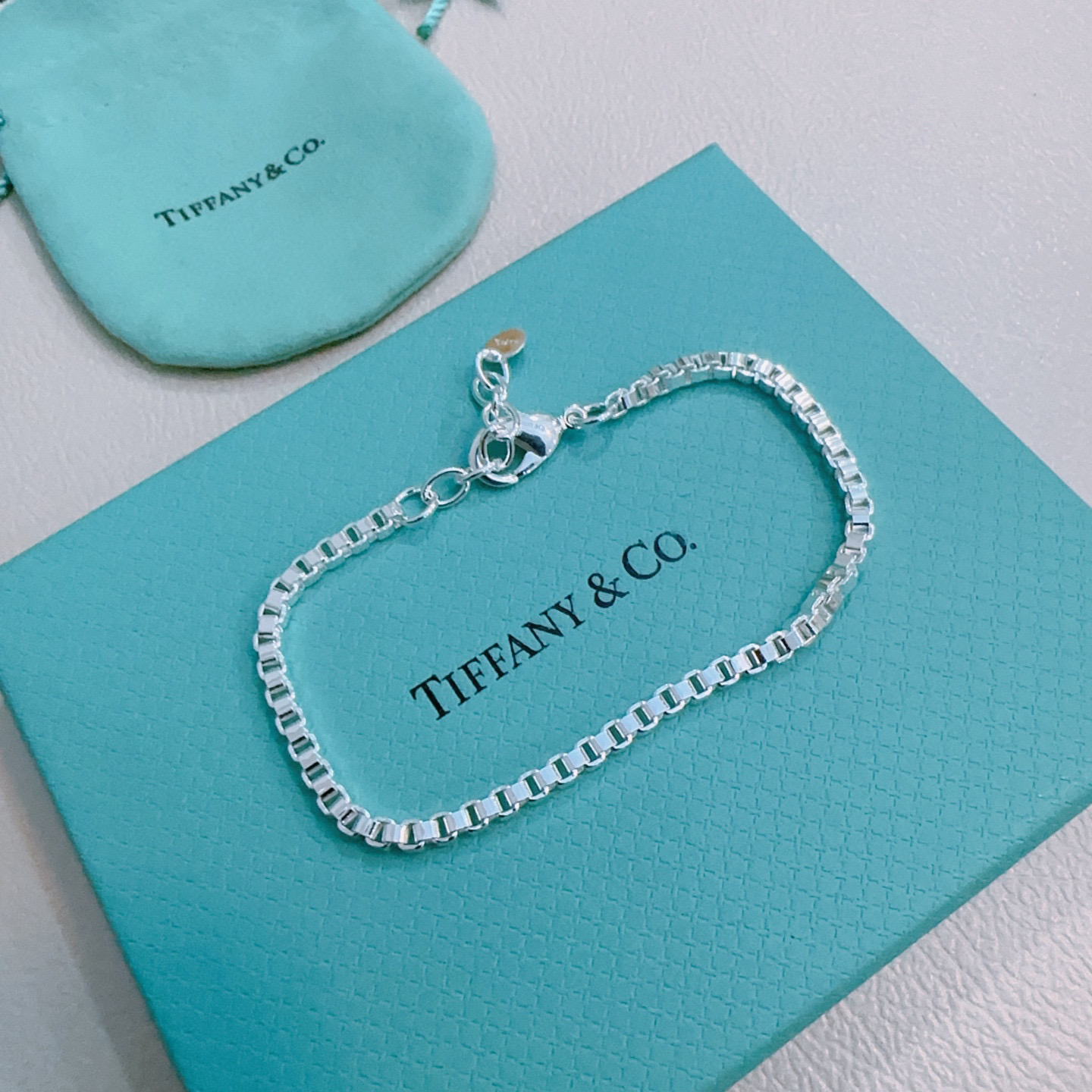Tiffany Collier classique croisé bicolore, placage or épais, élégant et doux, luxueux et raffiné - qualité supérieure