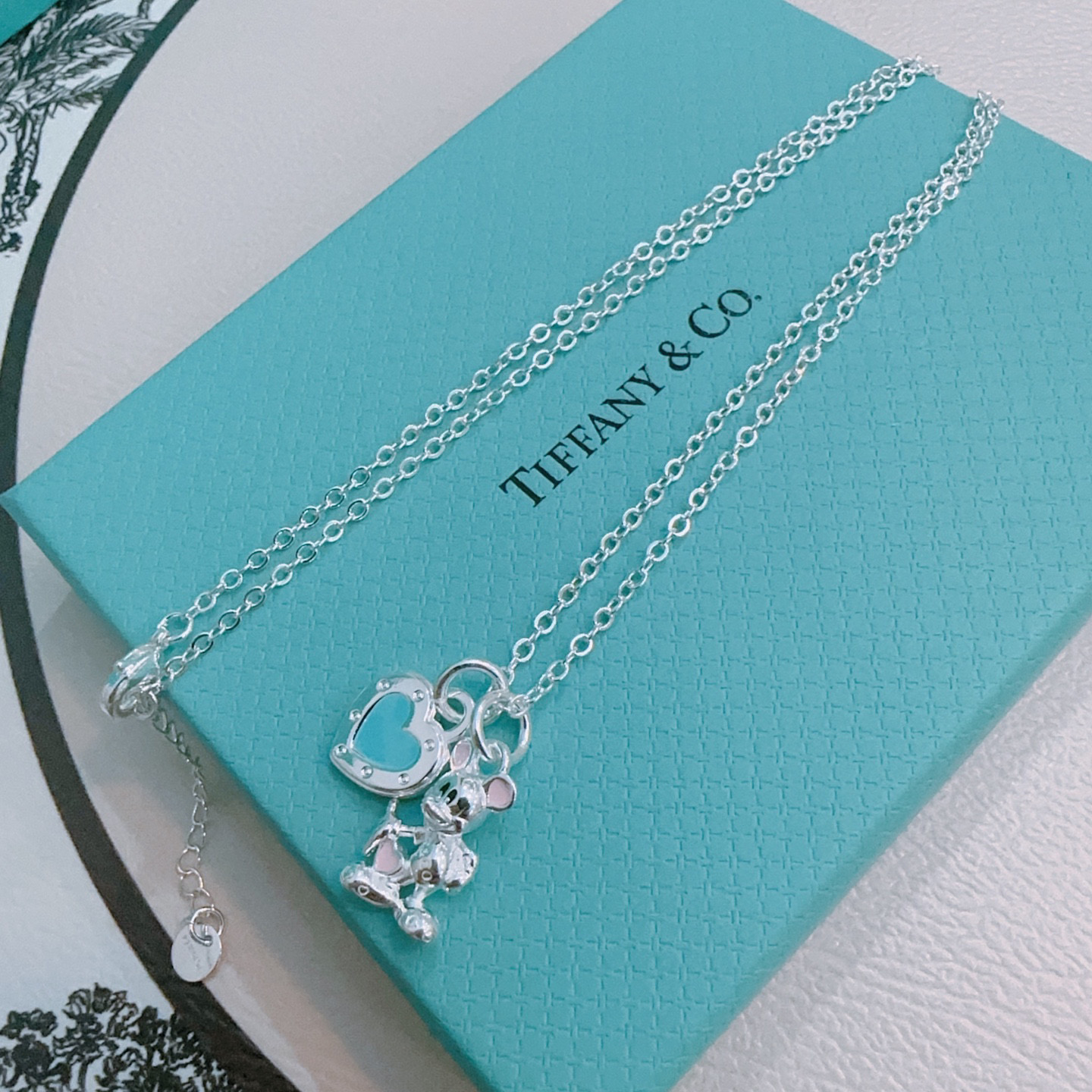   蒂芙尼🩵 TIFFNY&CO. 专柜精工银版本手链   明星同款 复古做旧风 原版复刻 纯手工打造 
