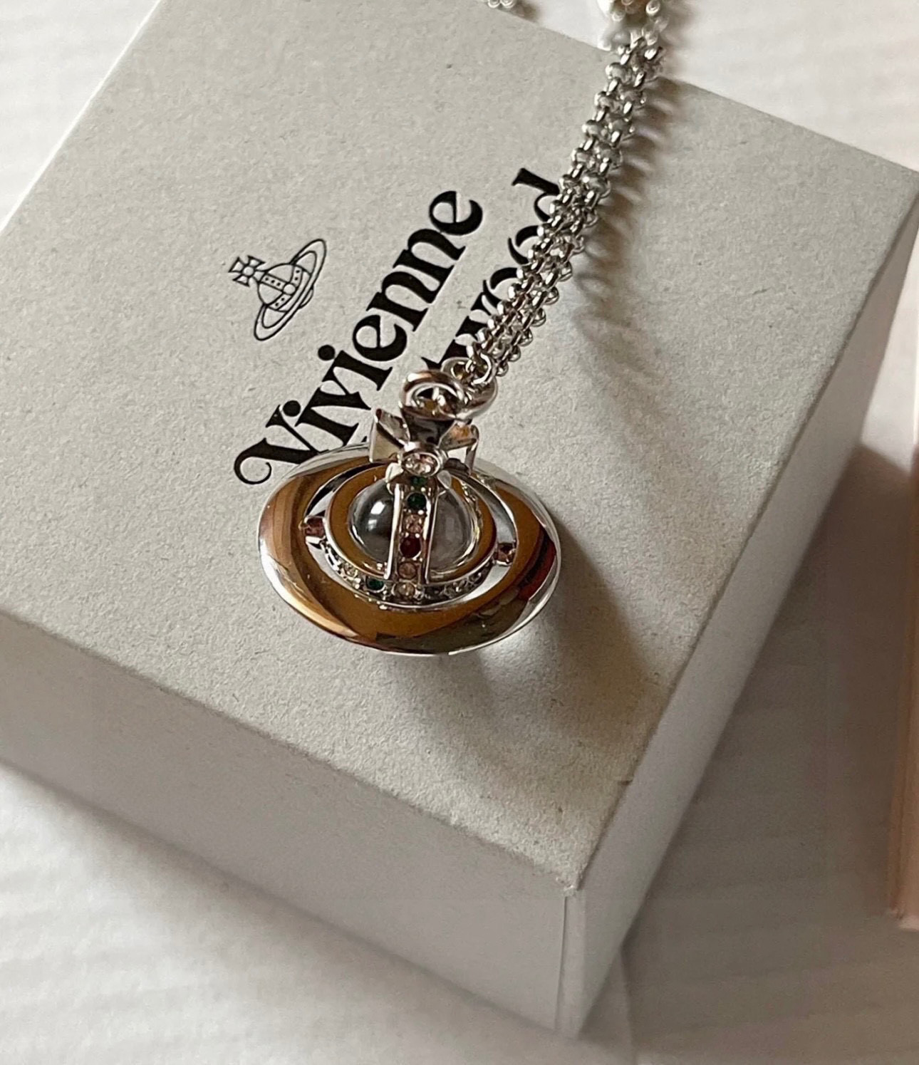 Vivienne Westwood 𝐕𝐢𝐯𝐢𝐞𝐧𝐧𝐞 𝐖𝐞𝐬𝐭𝐰𝐨𝐨𝐝