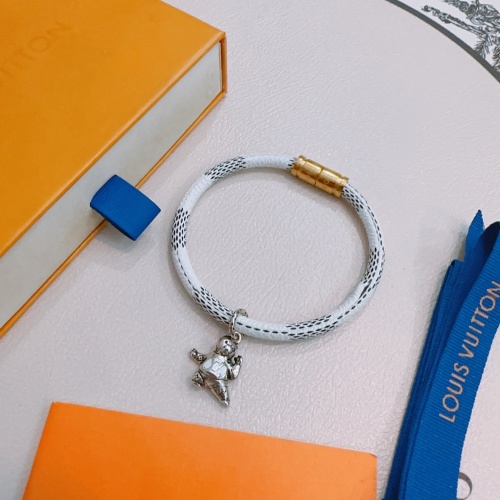 Louis Vuitton Cowhide Bracelet Retro Trend Fashion Unisex Couple Style 1 Louis Vuitton Cowhide Bracelet Retro Trend Fashion Unisex Couple Style