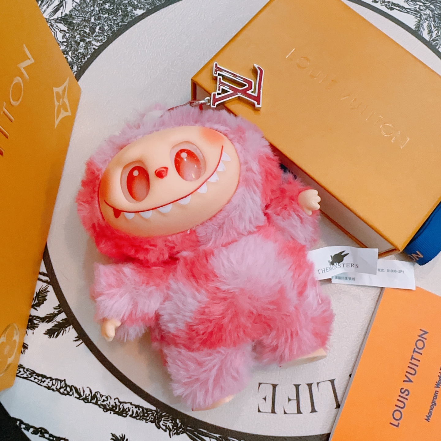 Louis Vuitton x Labubu Anger Forest Bag Charm Key Chain 2 i1751031556897 7789 0 0