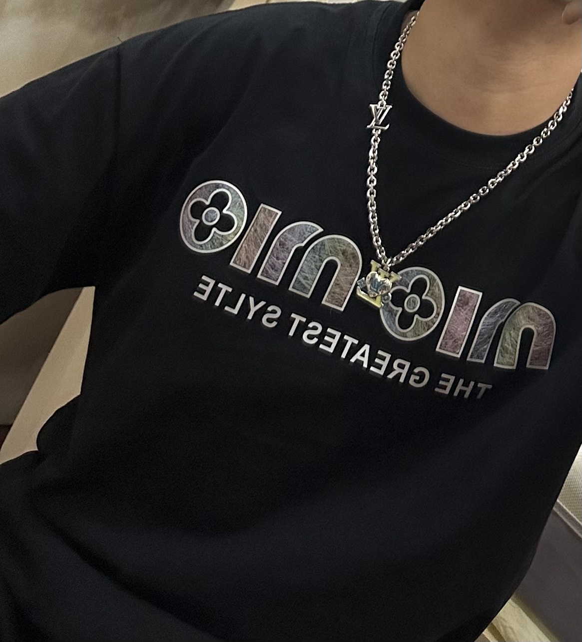     LV路易威登项链🇷🇼原单货🇷🇼专柜新款开模复古潮流时尚必备 男女均可佩戴 情侣款同款 摇滚朋克泰