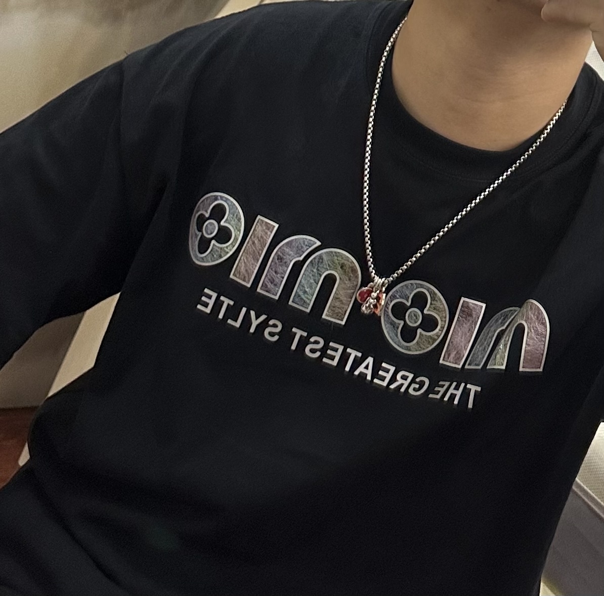     LV路易威登项链🇷🇼原单货🇷🇼专柜新款开模复古潮流时尚必备 男女均可佩戴 情侣款同款 摇滚朋克泰