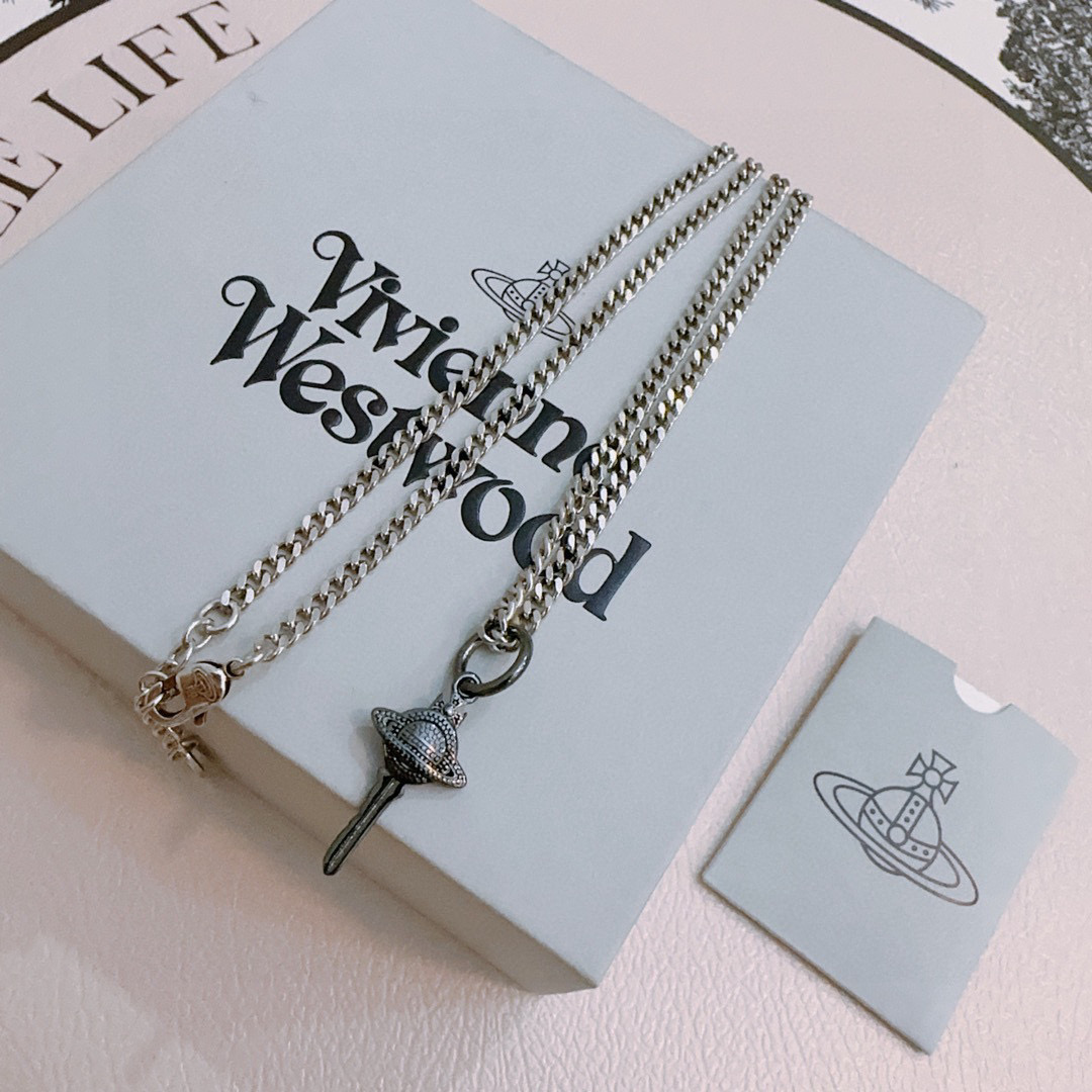      𝐕𝐢𝐯𝐢𝐞𝐧𝐧𝐞 𝐖𝐞𝐬𝐭𝐰𝐨𝐨𝐝🪐✨（45cm）
高品质经典大土星项链男女同款
项链vivi