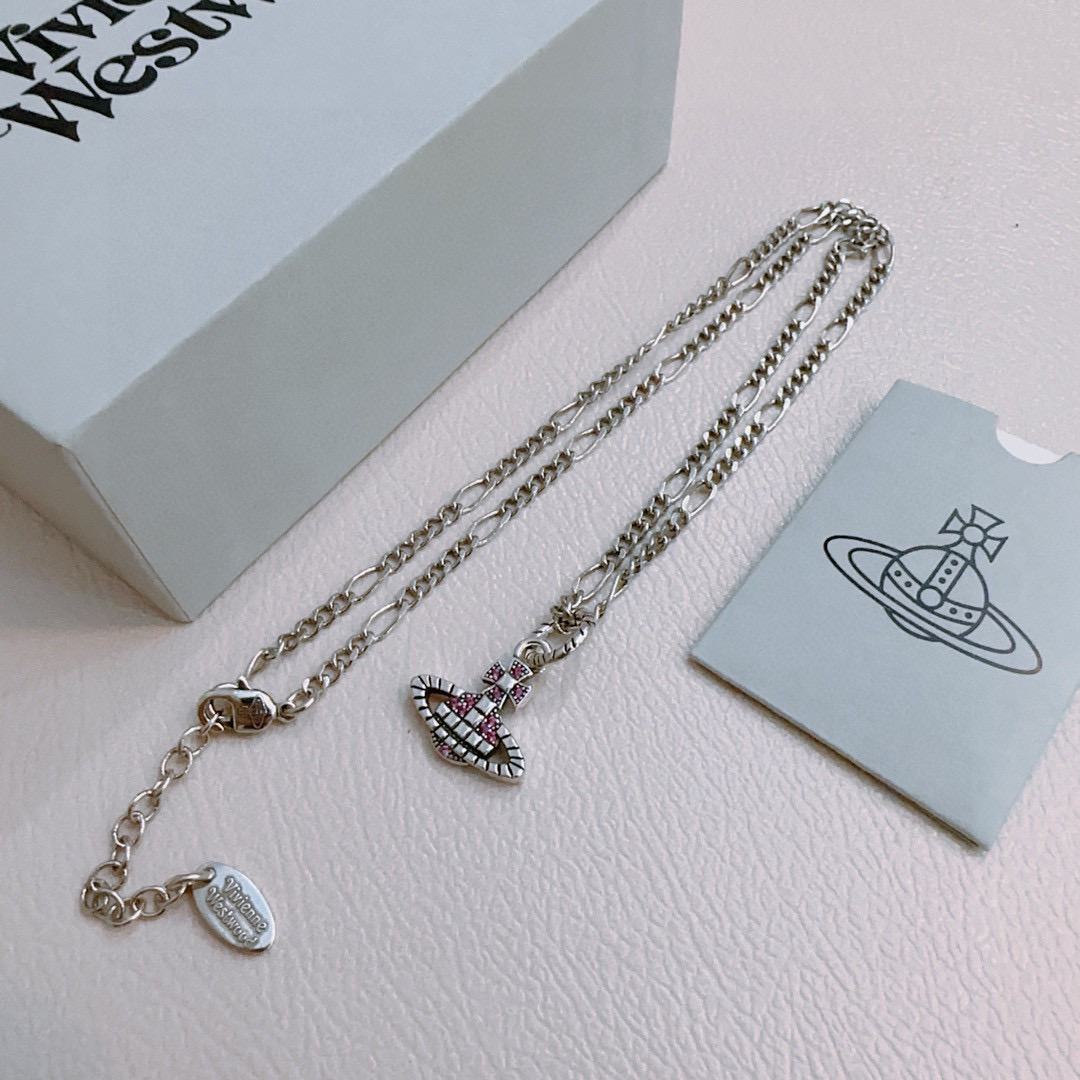      𝐕𝐢𝐯𝐢𝐞𝐧𝐧𝐞 𝐖𝐞𝐬𝐭𝐰𝐨𝐨𝐝🪐✨（45cm）
高品质经典大土星项链男女同款
项链vivi
