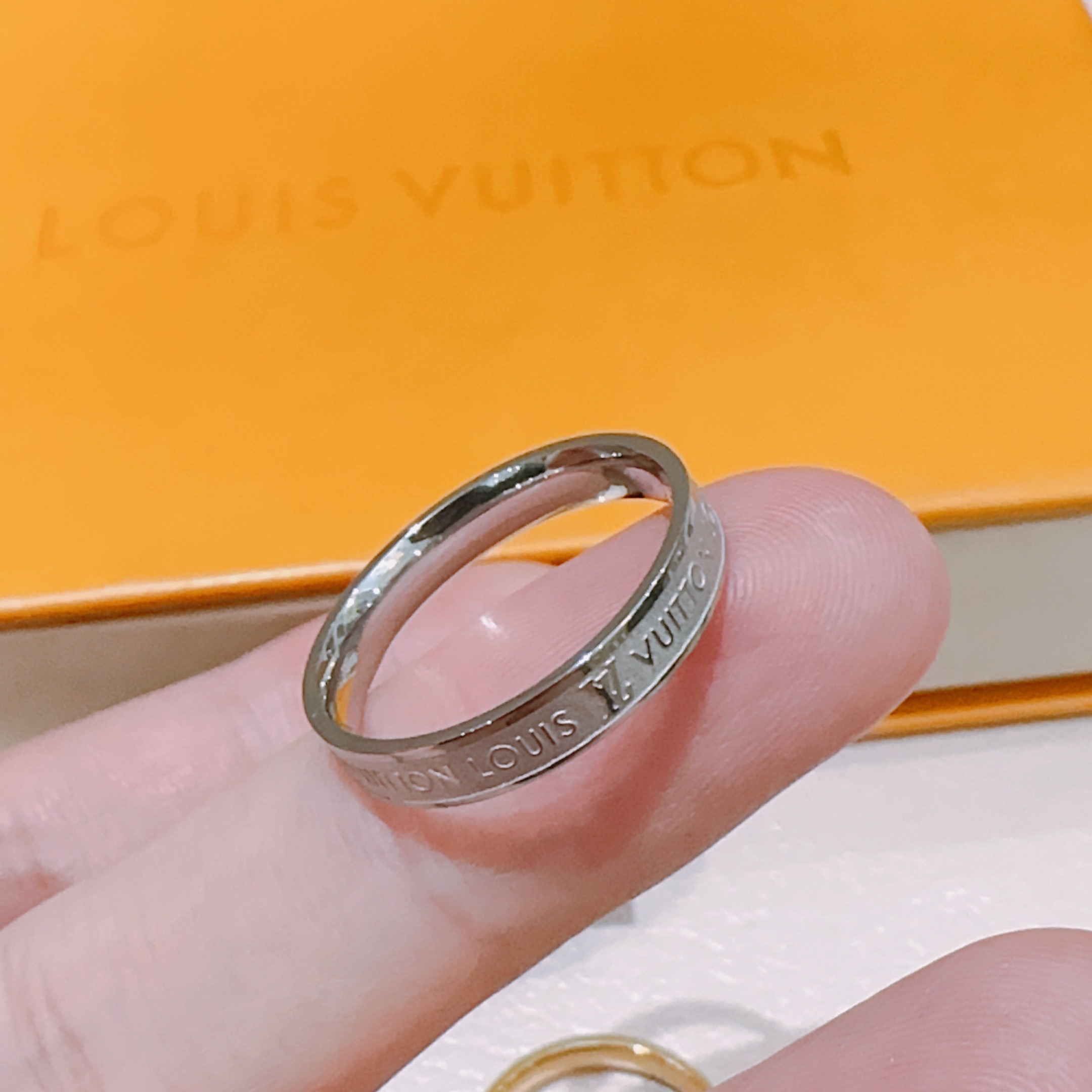        🔥新款 原单货 LV 戒指 🔹🔹Louis Vuitton 路易威登 🔹专柜一致材质 火爆