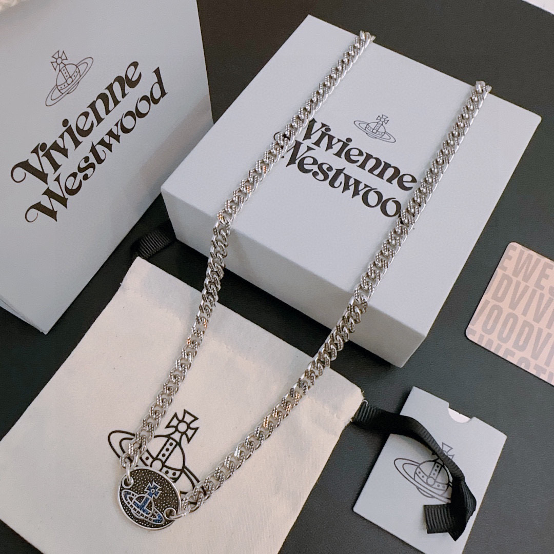      𝐕𝐢𝐯𝐢𝐞𝐧𝐧𝐞 𝐖𝐞𝐬𝐭𝐰𝐨𝐨𝐝🪐✨
高品质经典大土星项链男女同款（55cm）
项链vivi