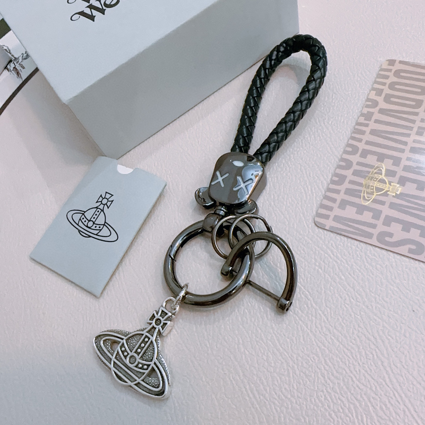    新品发布 西太后🪐钥匙扣 包包扣 最新款包包挂饰档次更高明星同款Anger Forest系列经典款