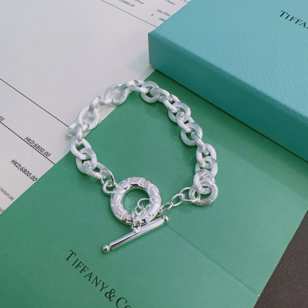  蒂芙尼🩵 TIFFNY&CO. 专柜精工银版本手链   明星同款 复古做旧风 原版复刻 纯手工打造 