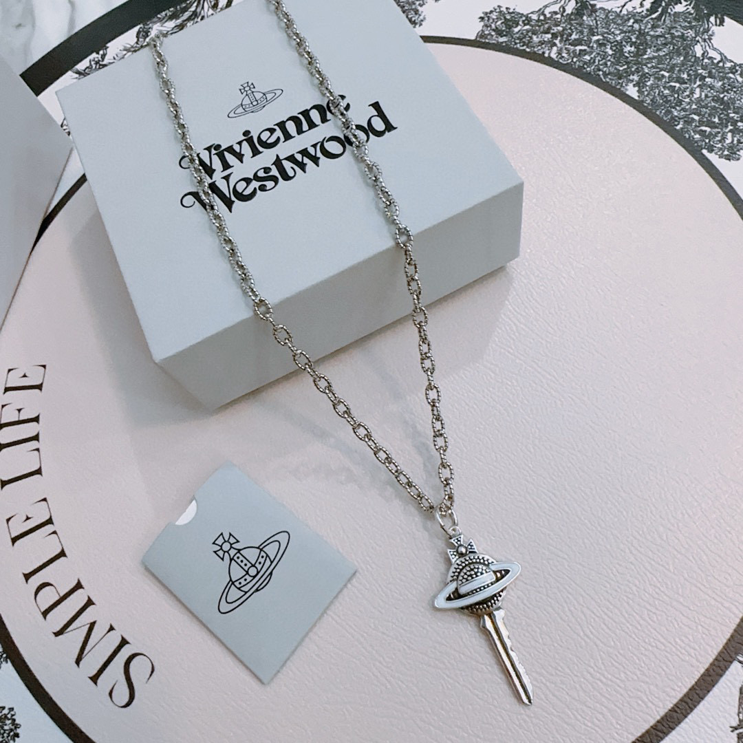      𝐕𝐢𝐯𝐢𝐞𝐧𝐧𝐞 𝐖𝐞𝐬𝐭𝐰𝐨𝐨𝐝🪐✨（45cm）
高品质经典大土星项链男女同款
项链vivi