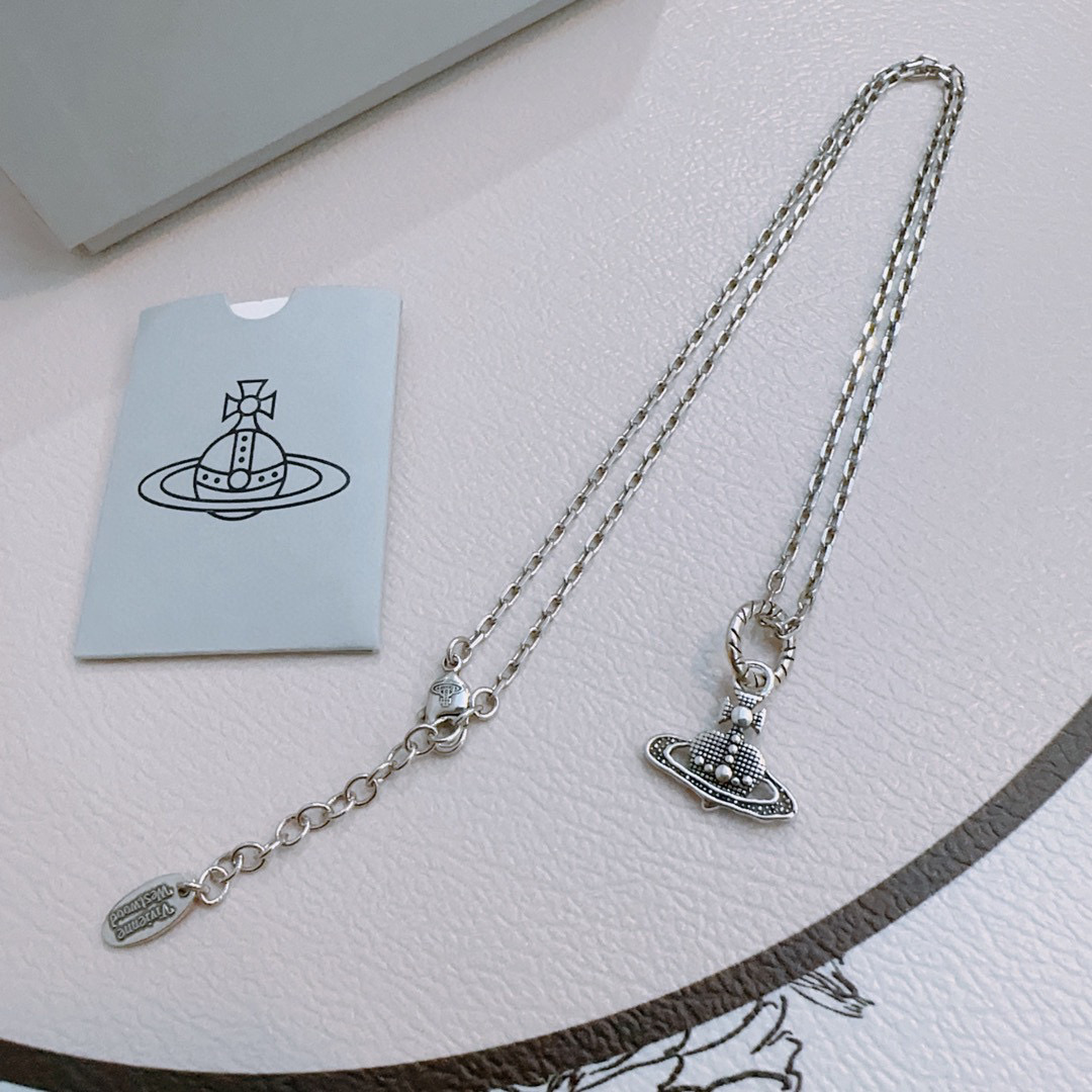     𝐕𝐢𝐯𝐢𝐞𝐧𝐧𝐞 𝐖𝐞𝐬𝐭𝐰𝐨𝐨𝐝🪐✨（45cm）
高品质经典大土星项链男女同款
项链vivi