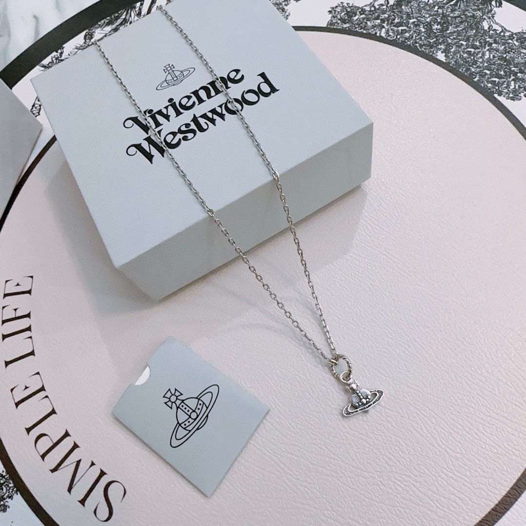      𝐕𝐢𝐯𝐢𝐞𝐧𝐧𝐞 𝐖𝐞𝐬𝐭𝐰𝐨𝐨𝐝🪐✨（45cm）
高品质经典大土星项链男女同款
项链vivi