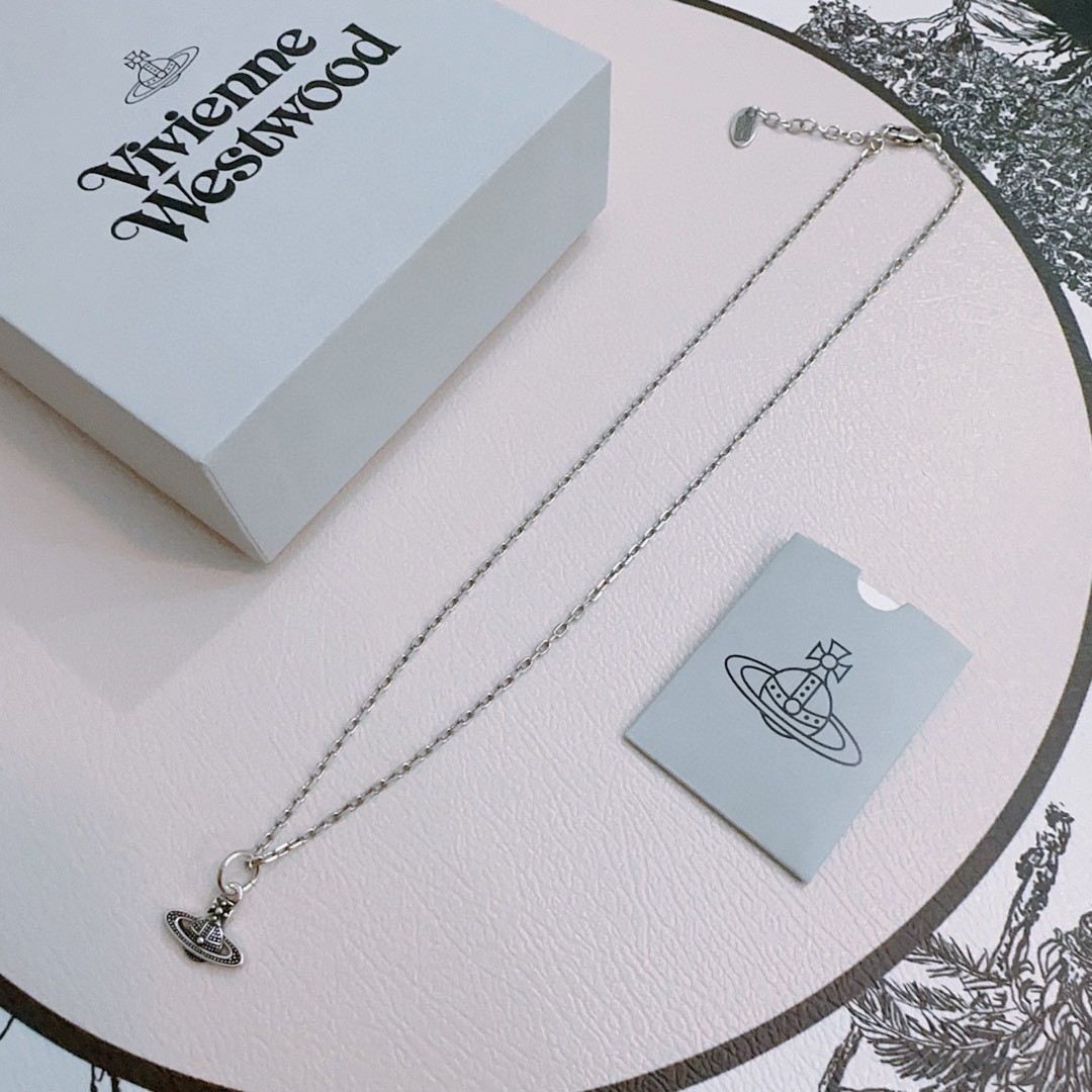      𝐕𝐢𝐯𝐢𝐞𝐧𝐧𝐞 𝐖𝐞𝐬𝐭𝐰𝐨𝐨𝐝🪐✨（45cm）
高品质经典大土星项链男女同款
项链vivi