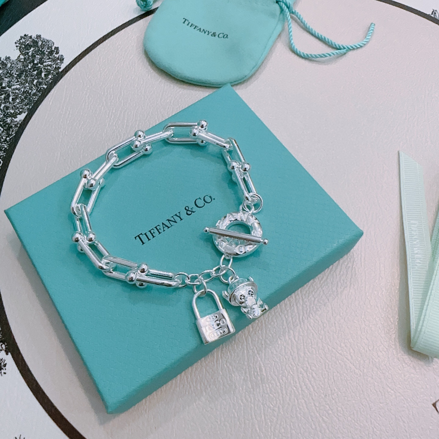   蒂芙尼手链🩵 TIFFNY&CO. 专柜精工银版本手链   明星同款 复古做旧风 原版复刻 纯手工打