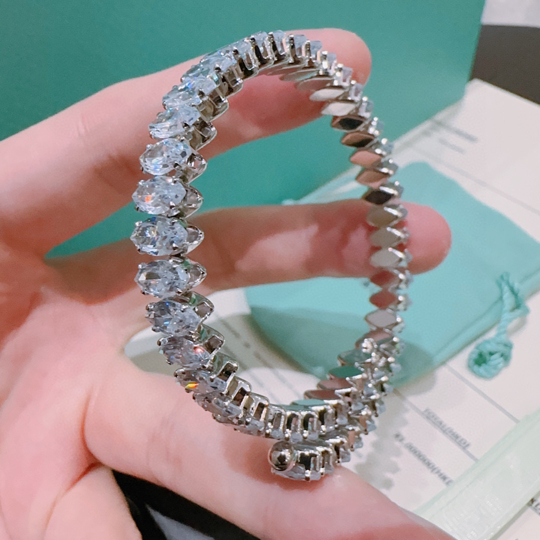  独家订制 ✨Tiff 蒂芙尼手链纪念款  花絮 马眼 手链 💘采用高碳钻 💎 顶级亚金材质镶嵌 铂金镶