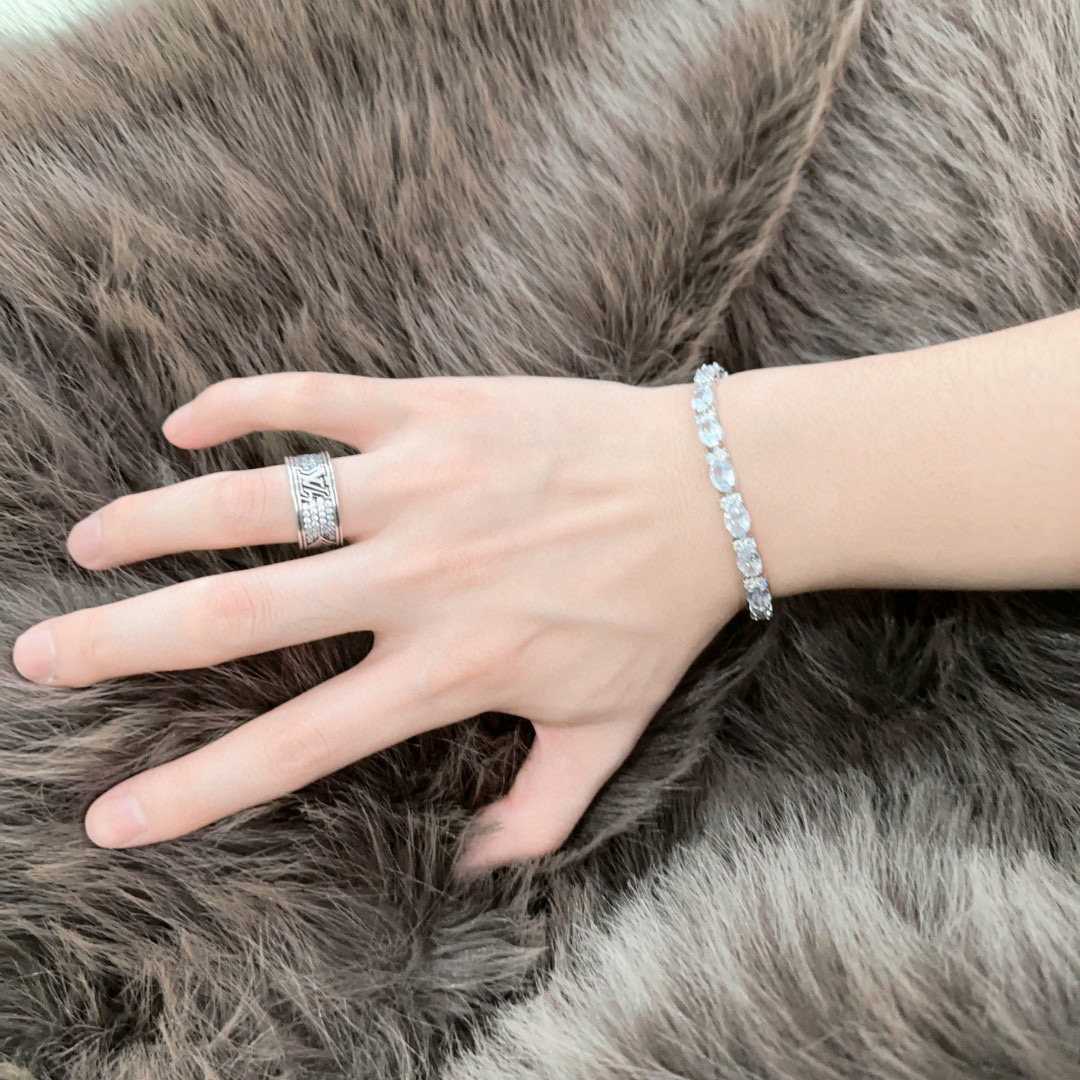  独家订制 ✨Tiff 蒂芙尼手链纪念款  花絮 马眼 手链 💘采用高碳钻 💎 顶级亚金材质镶嵌 铂金镶