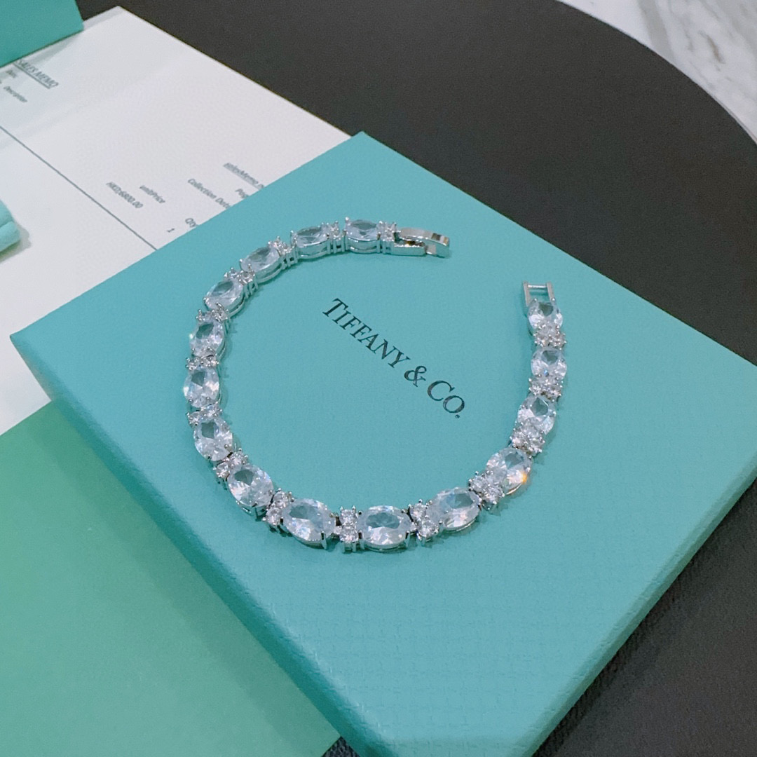  独家订制 ✨Tiff 蒂芙尼手链纪念款  花絮 马眼 手链 💘采用高碳钻 💎 顶级亚金材质镶嵌 铂金镶