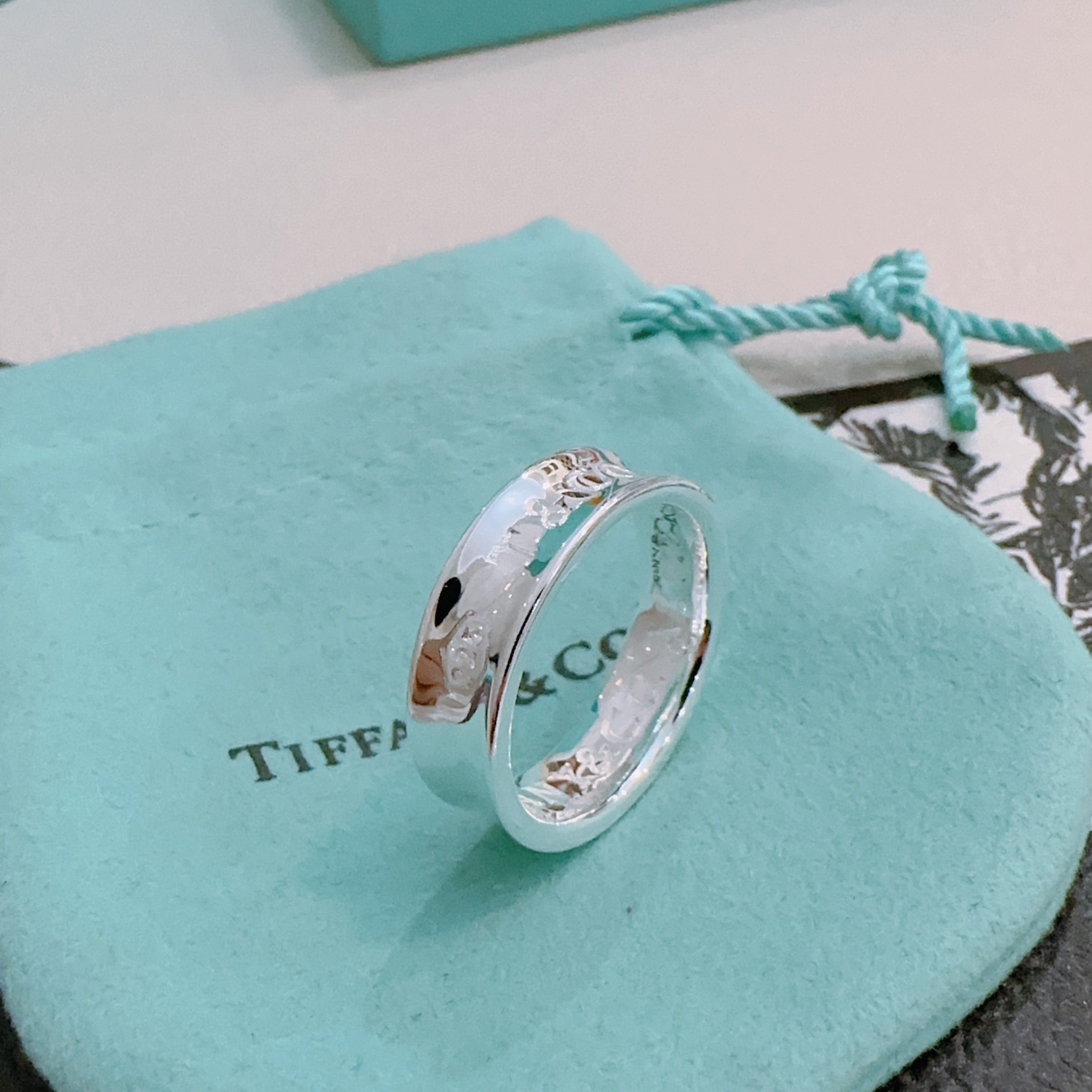  💘Tiffany 蒂芙尼戒指 ✨简约大气百搭 潮流单品 全新升级版 戒指码数（）💓V金镀铂金层   非
