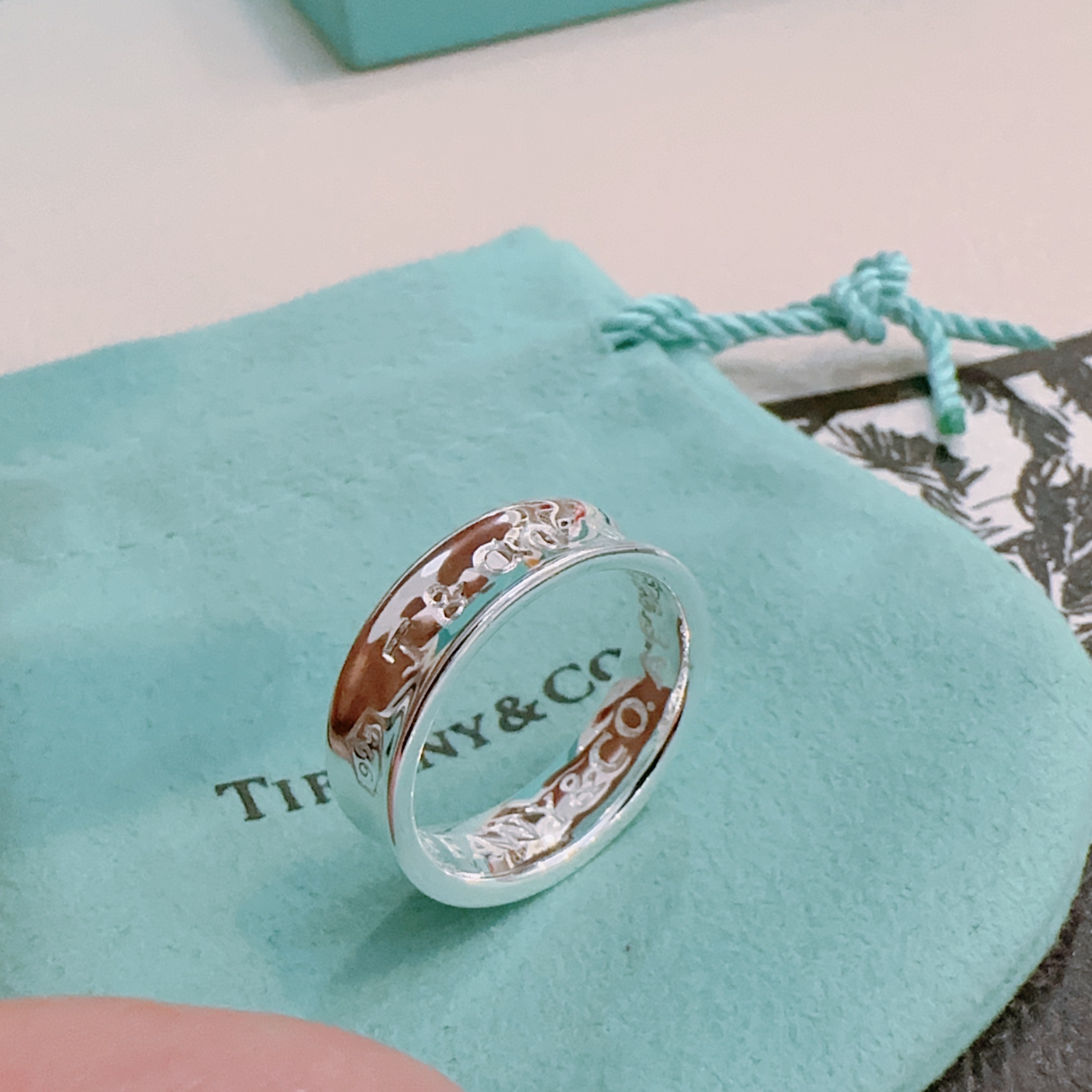  💘Tiffany 蒂芙尼戒指 ✨简约大气百搭 潮流单品 全新升级版 戒指码数（）💓V金镀铂金层   非