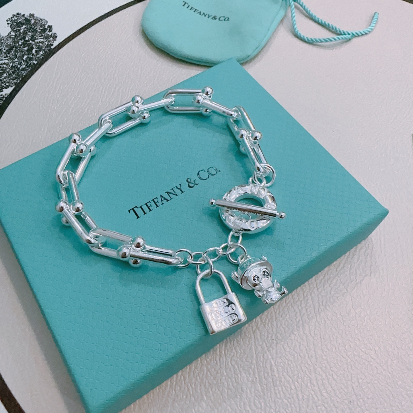   蒂芙尼🩵 TIFFNY&CO. 专柜精工银版本手链   明星同款 复古做旧风 原版复刻 纯手工打造 