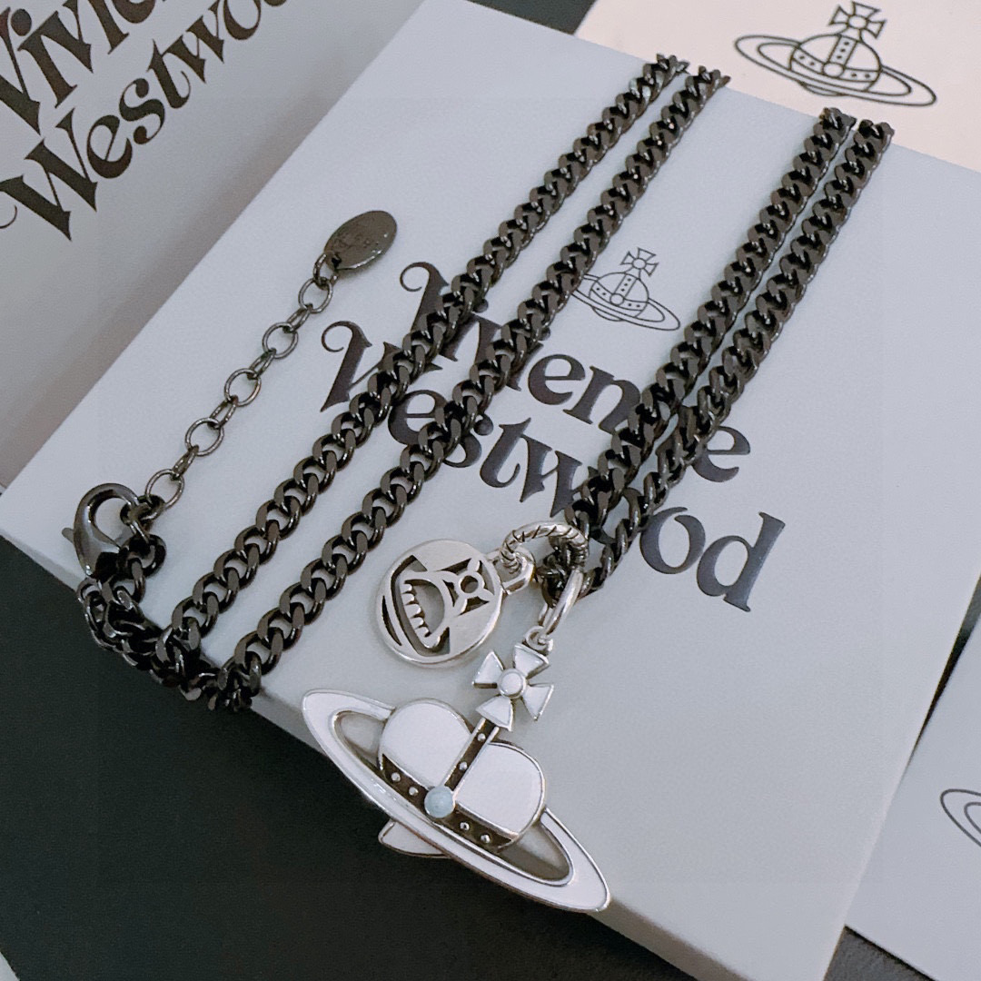      𝐕𝐢𝐯𝐢𝐞𝐧𝐧𝐞 𝐖𝐞𝐬𝐭𝐰𝐨𝐨𝐝🪐✨
高品质经典大土星项链男女同款
项链vivienne w