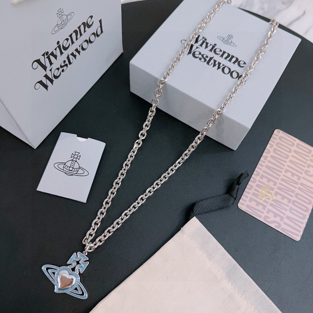      𝐕𝐢𝐯𝐢𝐞𝐧𝐧𝐞 𝐖𝐞𝐬𝐭𝐰𝐨𝐨𝐝🪐✨
高品质经典大土星项链男女同款（60cm）
项链vivi