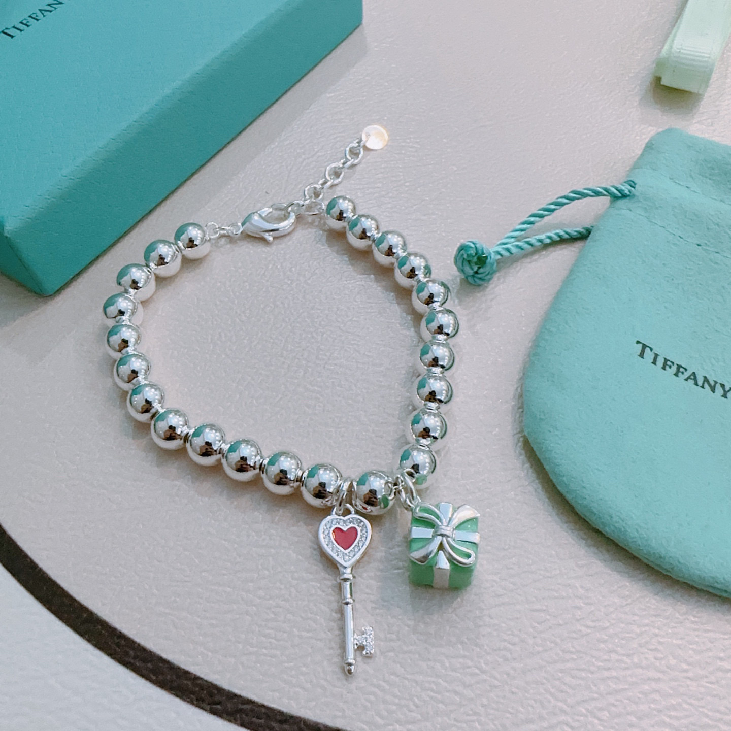   蒂芙尼🩵 TIFFNY&CO. 专柜精工银版本手链   明星同款 复古做旧风 原版复刻 纯手工打造 