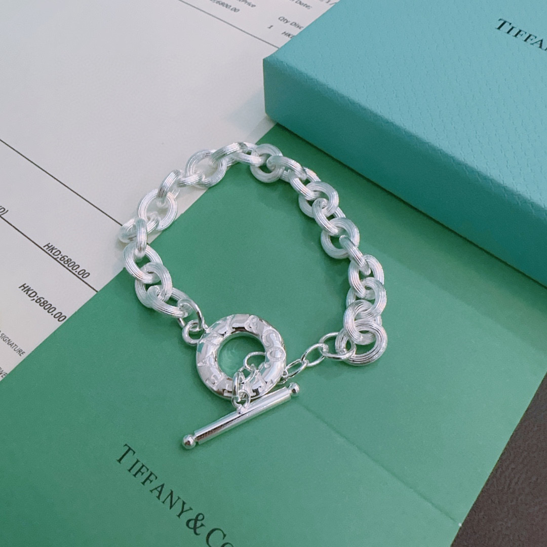   蒂芙尼🩵 TIFFNY&CO. 专柜精工银版本手链   明星同款 复古做旧风 原版复刻 纯手工打造 
