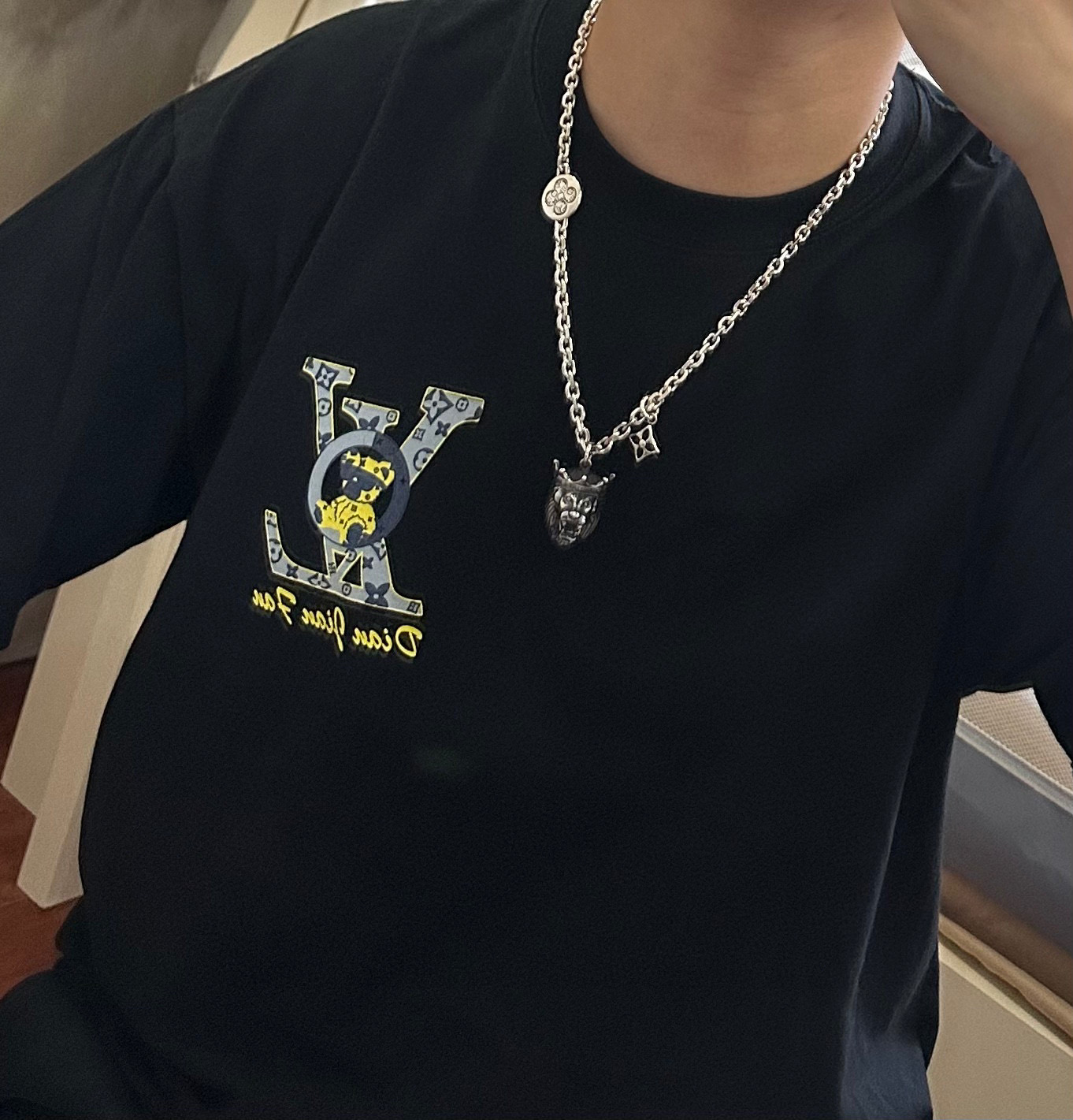     LV路易威登项链🇷🇼原单货🇷🇼专柜新款开模复古潮流时尚必备 男女均可佩戴 情侣款同款 摇滚朋克泰
