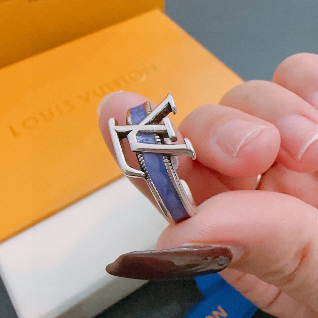 Title: Louis Weyden LV Ring Sale with Old Version Details Adjustment. High-quality P275 product available. - 图片 1