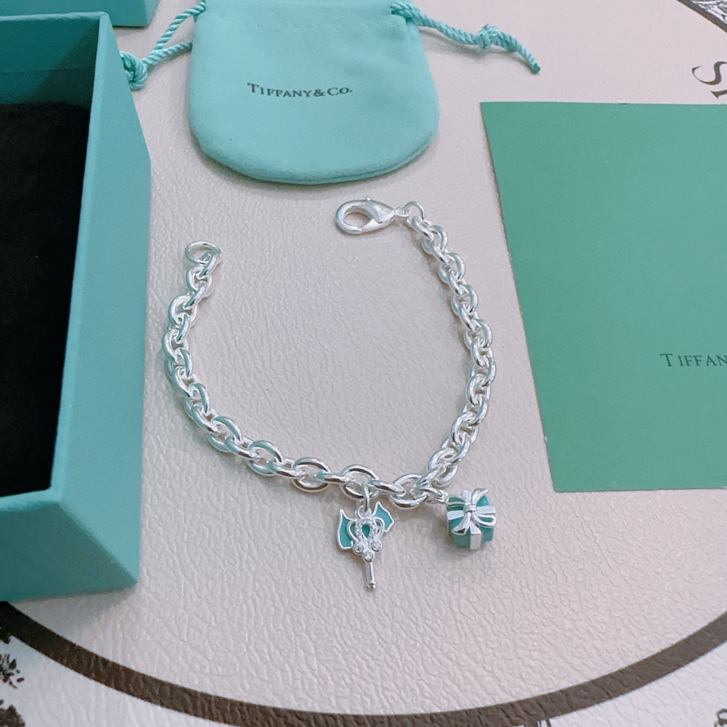   蒂芙尼手链🩵 TIFFNY&CO. 专柜精工银版本手链   明星同款 复古做旧风 原版复刻 纯手工打