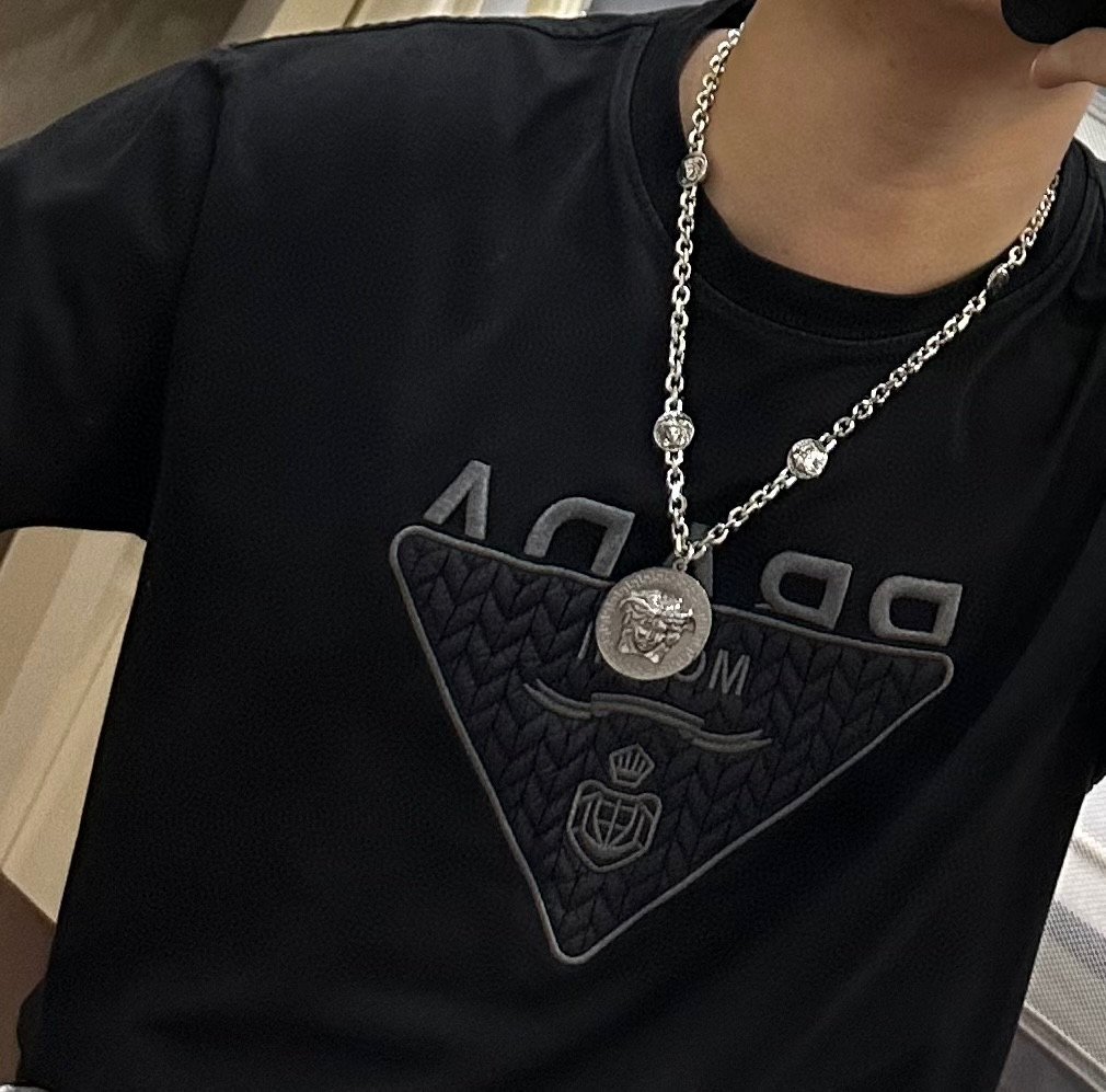 “High-Quality Van Scetzer Medusa Necklace: Retro Single-Deposit Cabinet, 60cm, Versace Details” - 图片 9
