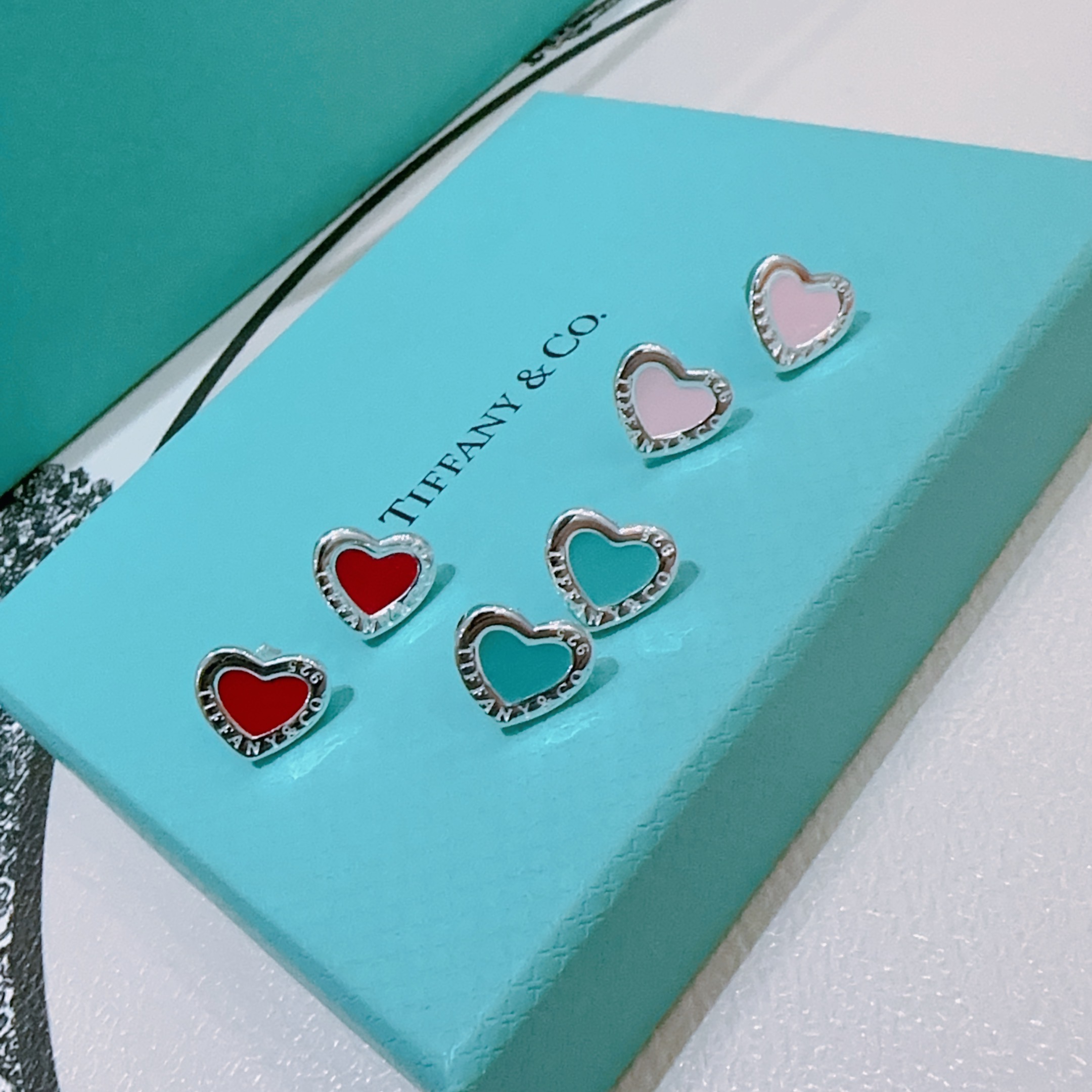 “Return to Tiffany Bracelet: Inspired by 1969 Keys, Classic Symbol of Tiffany’s Zol” - 图片 2