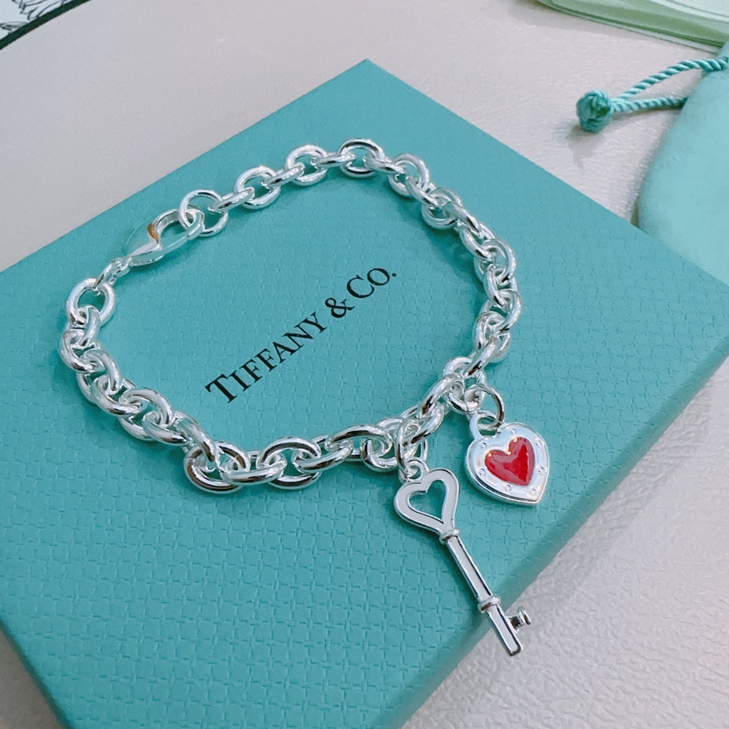 蒂芙尼🩵 TIFFNY&CO. 专柜精工银版本手链 明星同款 复古做旧风 原版复刻 纯手工打造 ～正品开