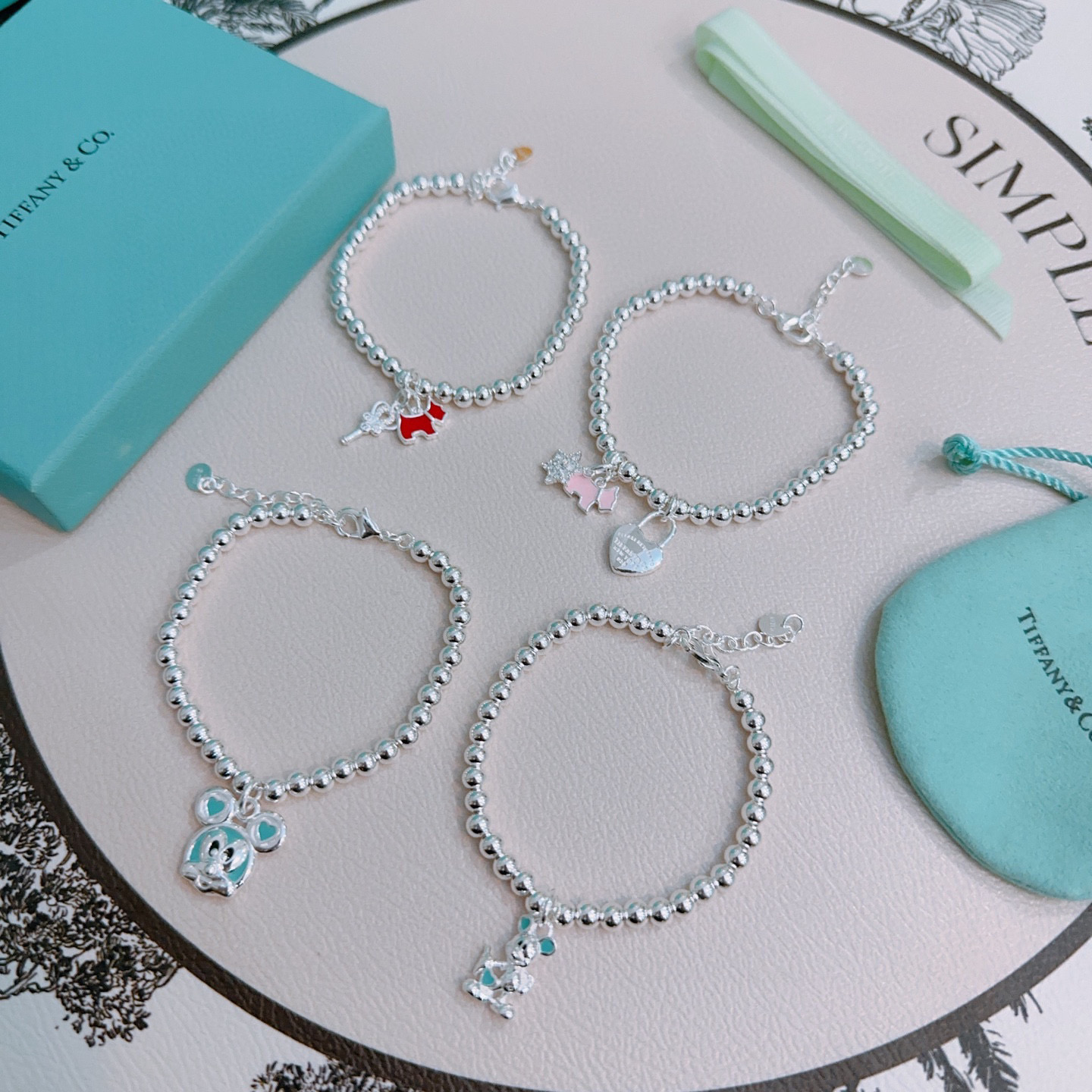 NO:378907,Tiffany TIFFNY&CO. The counter Seiko silver version bracelet has the same style as the stars, retro and old style, original reproduction, purely handmade, authentic model opening trendy and fashion essentials, both men and women can wear, couple style, rock punk silver style, trendy and versatile, same style as the official website (5m adjustable), jewelry boutique, tiffany, bracelet19860909蒂芙尼 TIFFNY&CO. 专柜精工银版本手链明星同款 复古做旧风 原版复刻 纯手工打造 ～正品开模潮流时尚必备 男女均可佩戴 情侣款同款 摇滚朋克银风格 潮流百搭 官网同款（5m 可调节）,饰品精品,tiffany,bracelet,Jewelry