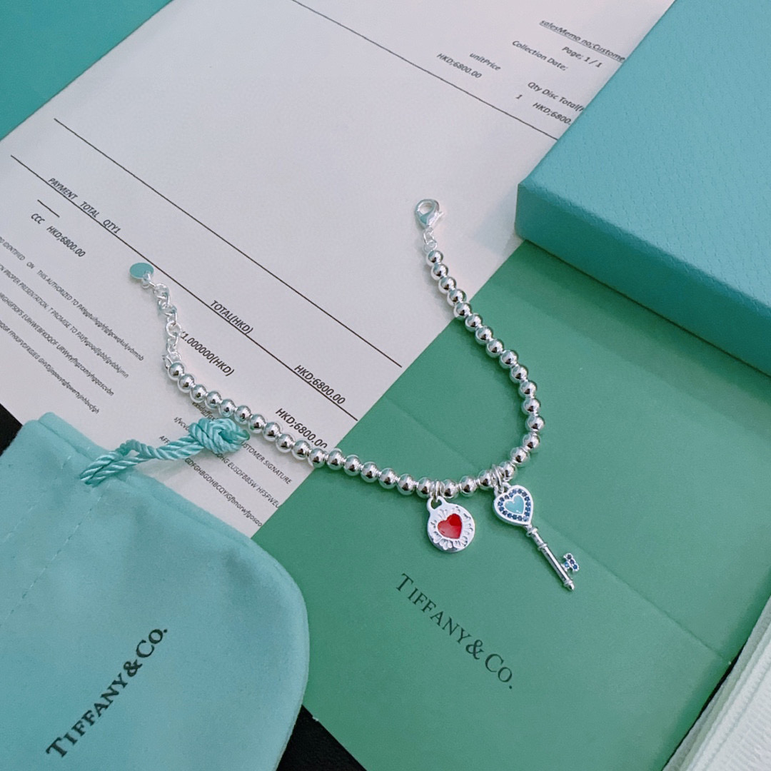 NO:379620,Tiffany TIFFNY&CO. The counter Seiko silver version bracelet has the same style as the stars, retro and old style, original reproduction, purely handmade, authentic model opening trendy and fashion essentials, both men and women can wear, couple style, rock punk silver style, trendy and versatile, same style as the official website (5m adjustable), jewelry boutique, tiffany, bracelet19860909蒂芙尼 TIFFNY&CO. 专柜精工银版本手链明星同款 复古做旧风 原版复刻 纯手工打造 ～正品开模潮流时尚必备 男女均可佩戴 情侣款同款 摇滚朋克银风格 潮流百搭 官网同款（5m 可调节）,饰品精品,tiffany,bracelet,Jewelry