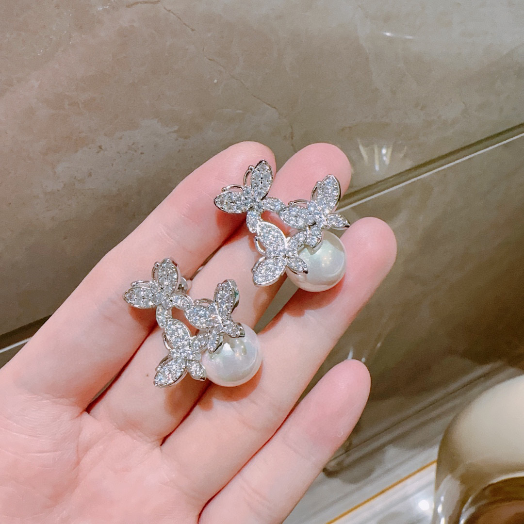 独家订制 ✨Tiff 蒂芙尼耳环纪念款 花絮 马眼 耳钉💘采用高碳钻 💎 顶级亚金材质镶嵌 铂金镶钻设计