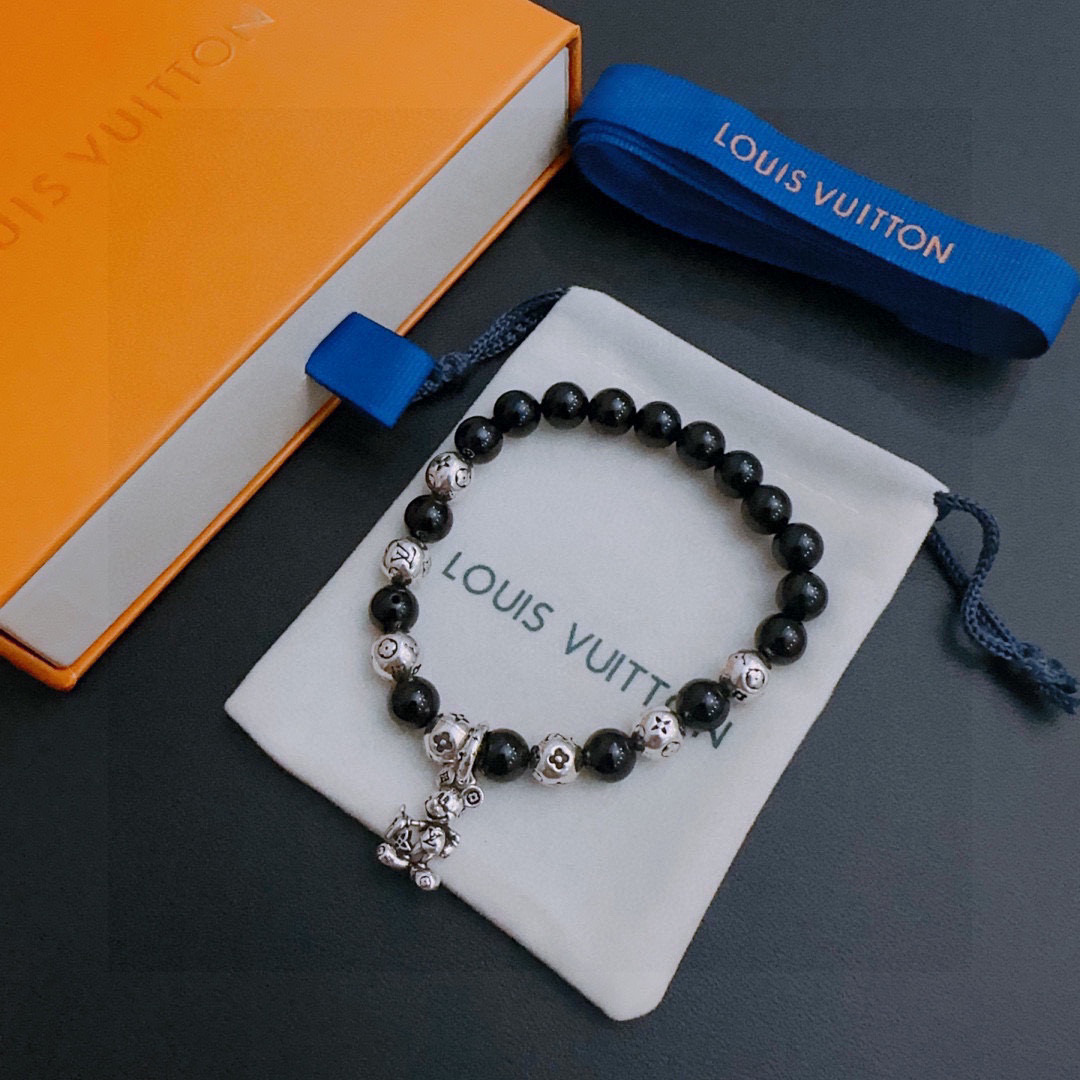 NO:380500,Counter Seiko Version LV Louis Vuitton Multi-element Agate-Tai Silver Style Bracelet G-Dragon Stars Same Model Retro Aging Style Original Replica Pure Handmade ~ Authentic Model Opening Fashion Essentials Can Be Wearable for Men and Women Couple Models Same Models Rock Punk Tai Silver Style Retro Elements Trendy and Versatile Official Website Same Models, Elegant Jewelry, Louis vuitton, Louis vuitton, Bracelet19860909专柜精工版本 LV路易威登多元素玛瑙泰银风格手链 权志龙明星同款 复古做旧风 原版复刻 纯手工打造 ～正品开模潮流时尚必备 男女均可佩戴 情侣款同款 摇滚朋克泰银风格 复古元素 潮流百搭 官网同款,饰品精品,louis vuitton,louis vuitton,bracelet,Jewelry