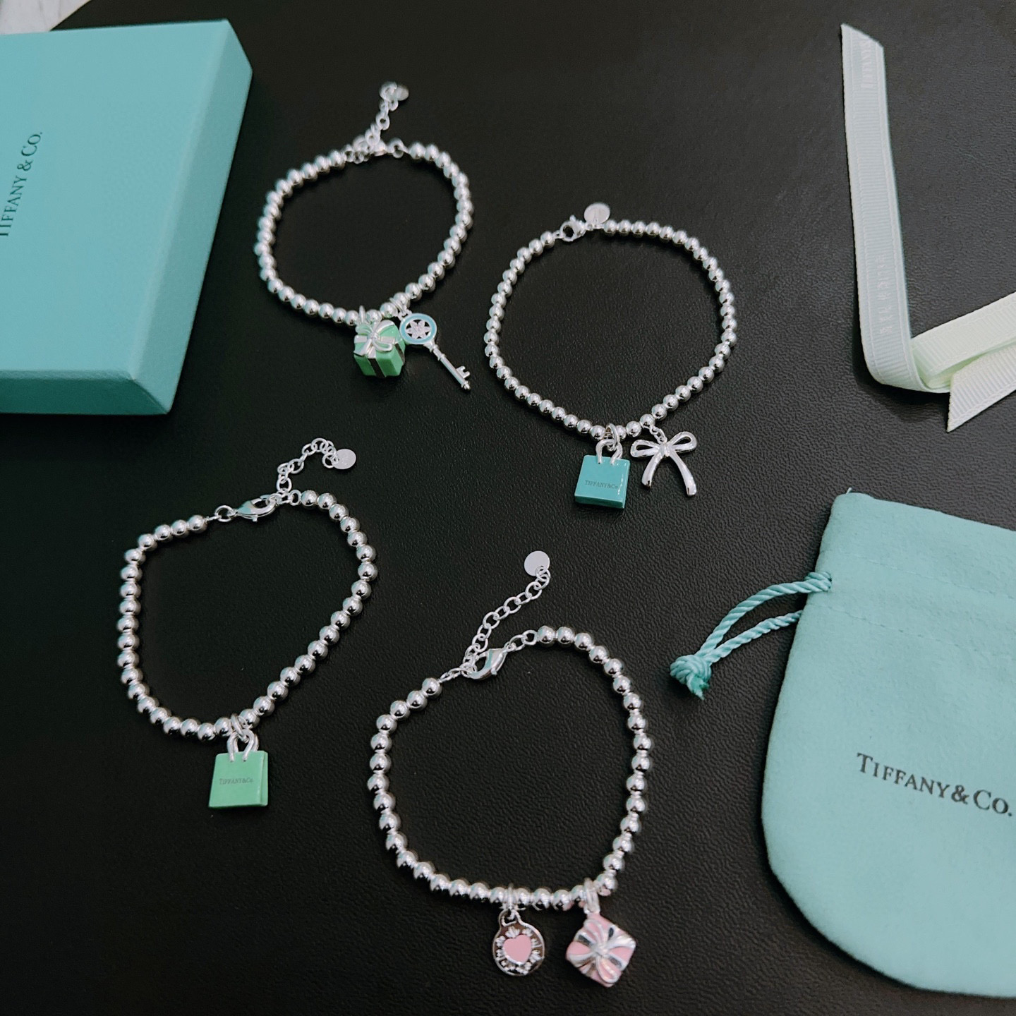 NO:381326,Tiffany TIFFNY&CO. The counter Seiko silver version bracelet has the same style as the stars, retro and old style, original reproduction, purely handmade, authentic model opening trendy and fashion essentials, both men and women can wear, couple style, rock punk silver style, trendy and versatile, same style as the official website (5m adjustable), jewelry boutique, tiffany, bracelet19860909蒂芙尼 TIFFNY&CO. 专柜精工银版本手链明星同款 复古做旧风 原版复刻 纯手工打造 ～正品开模潮流时尚必备 男女均可佩戴 情侣款同款 摇滚朋克银风格 潮流百搭 官网同款（5m 可调节）,饰品精品,tiffany,bracelet,Jewelry