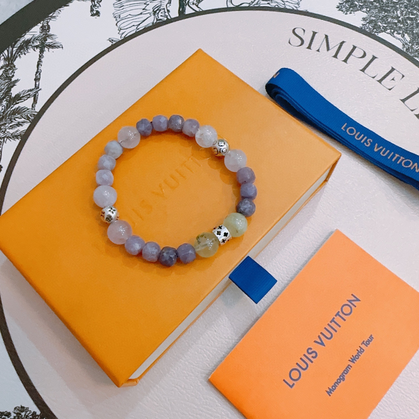 NO:386992,Counter Seiko Version LV Louis Vuitton Multi-element Agate-Tai Silver Style Bracelet The same style of stars Retro and old style Original reproduction Pure handmade authentic model opening trend and fashion essentials for both men and women Wear the same style of couples Rock and roll punk Thai Silver Style Retro elements Trendy and versatile Official website, same style of jewelry, louis vuitton, louis vuitton, bracelet19860909专柜精工版本 LV路易威登多元素玛瑙泰银风格手链 明星同款 复古做旧风 原版复刻 纯手工打造 正品开模潮流时尚必备 男女均可佩戴 情侣款同款 摇滚朋克泰银风格 复古元素 潮流百搭 官网同款,饰品精品,louis vuitton,louis vuitton,bracelet,Jewelry